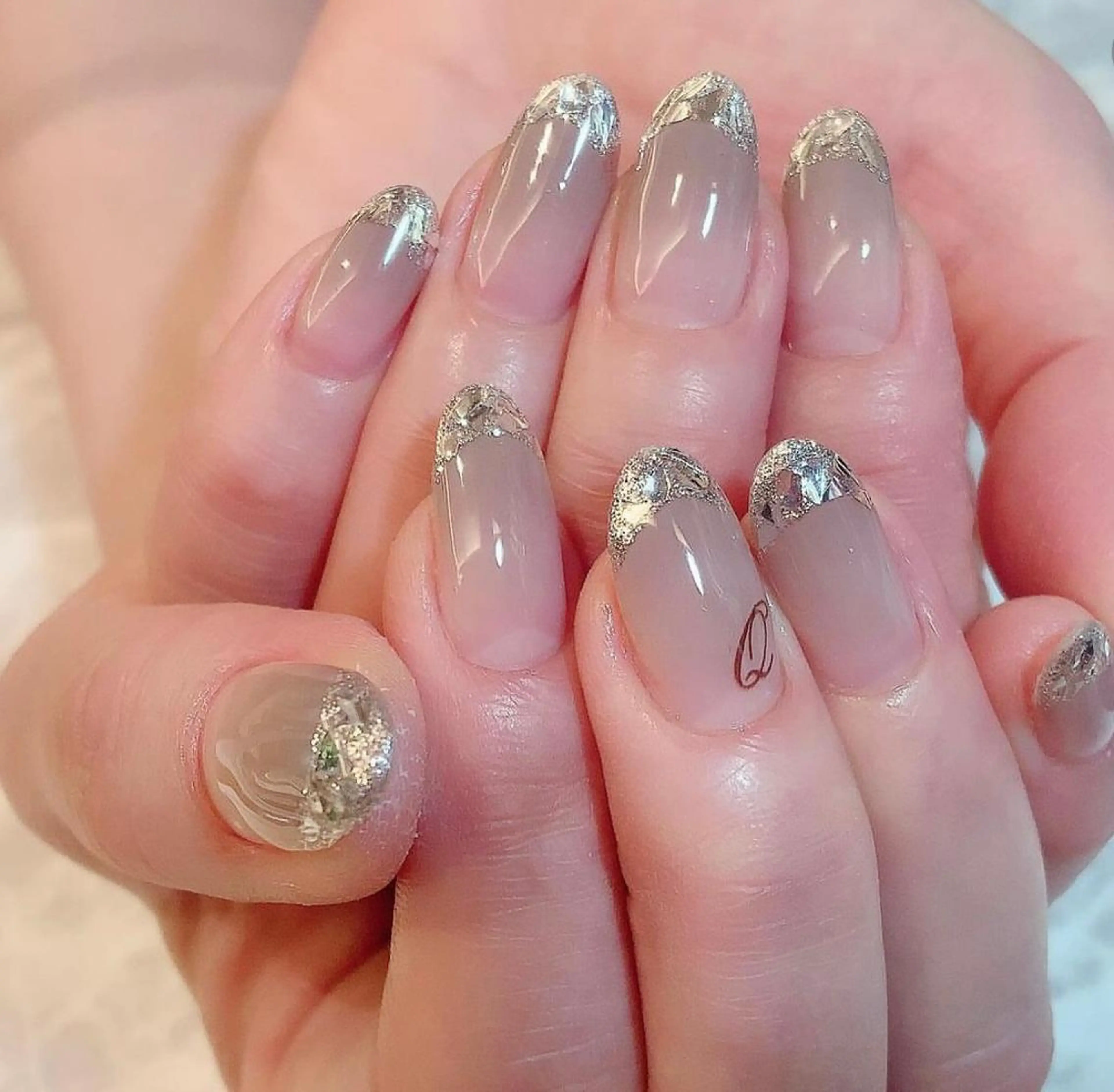 ネイル ハンドネイル VIVIAN リサのネイルデザイン