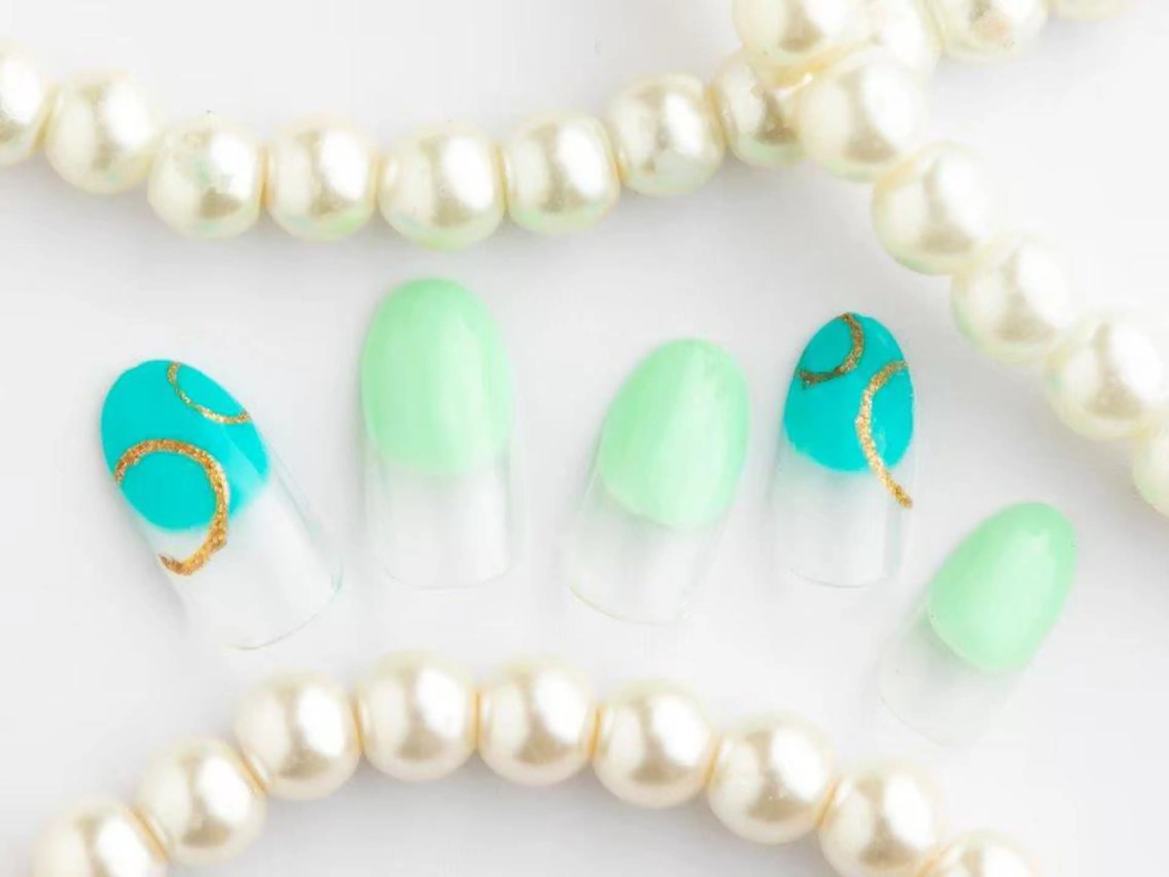 ネイル Tiary Nail Fのネイルデザイン