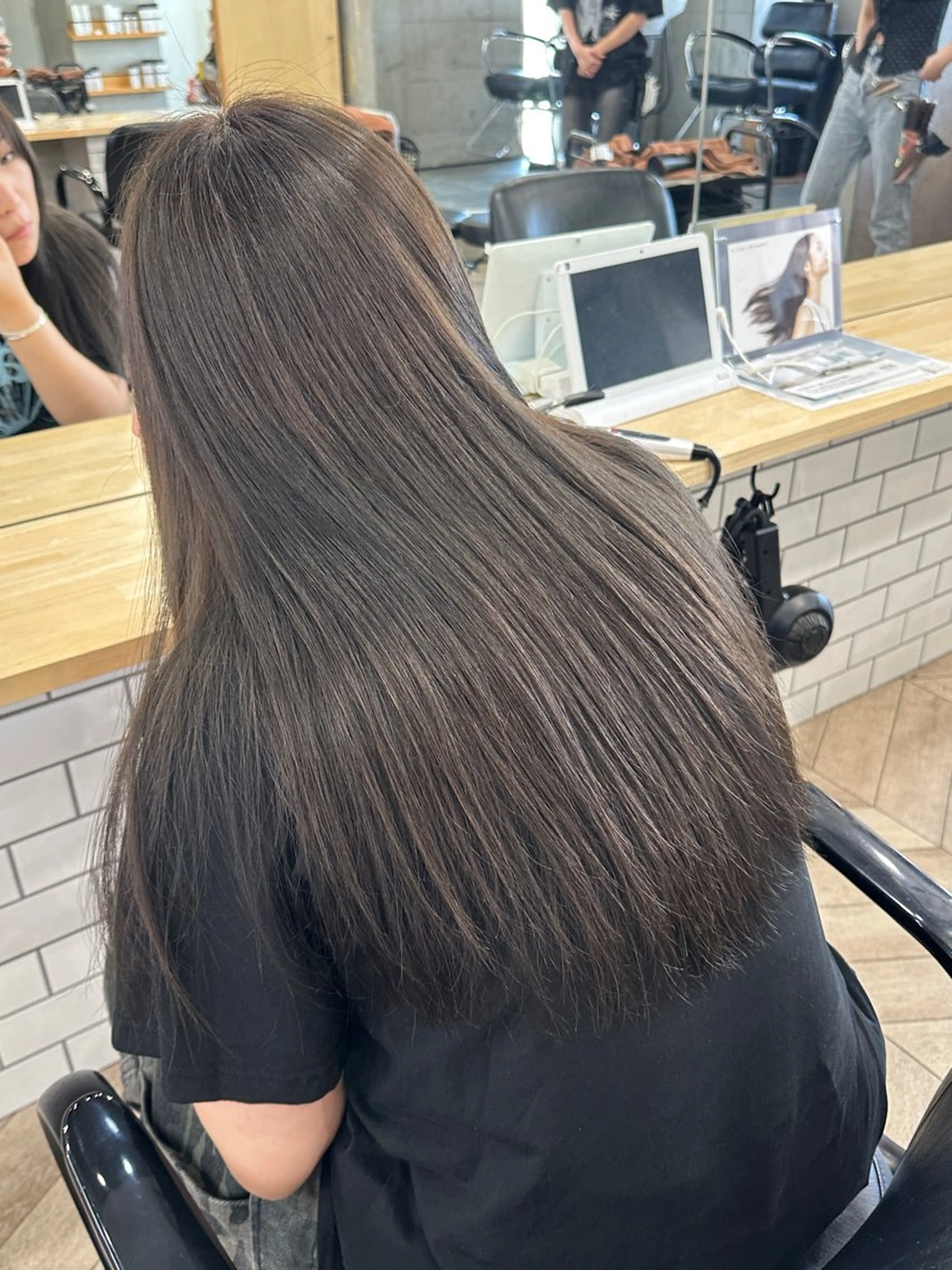 ロング カット ヘアカラー Angelica 内海  遥奈のヘアスタイル