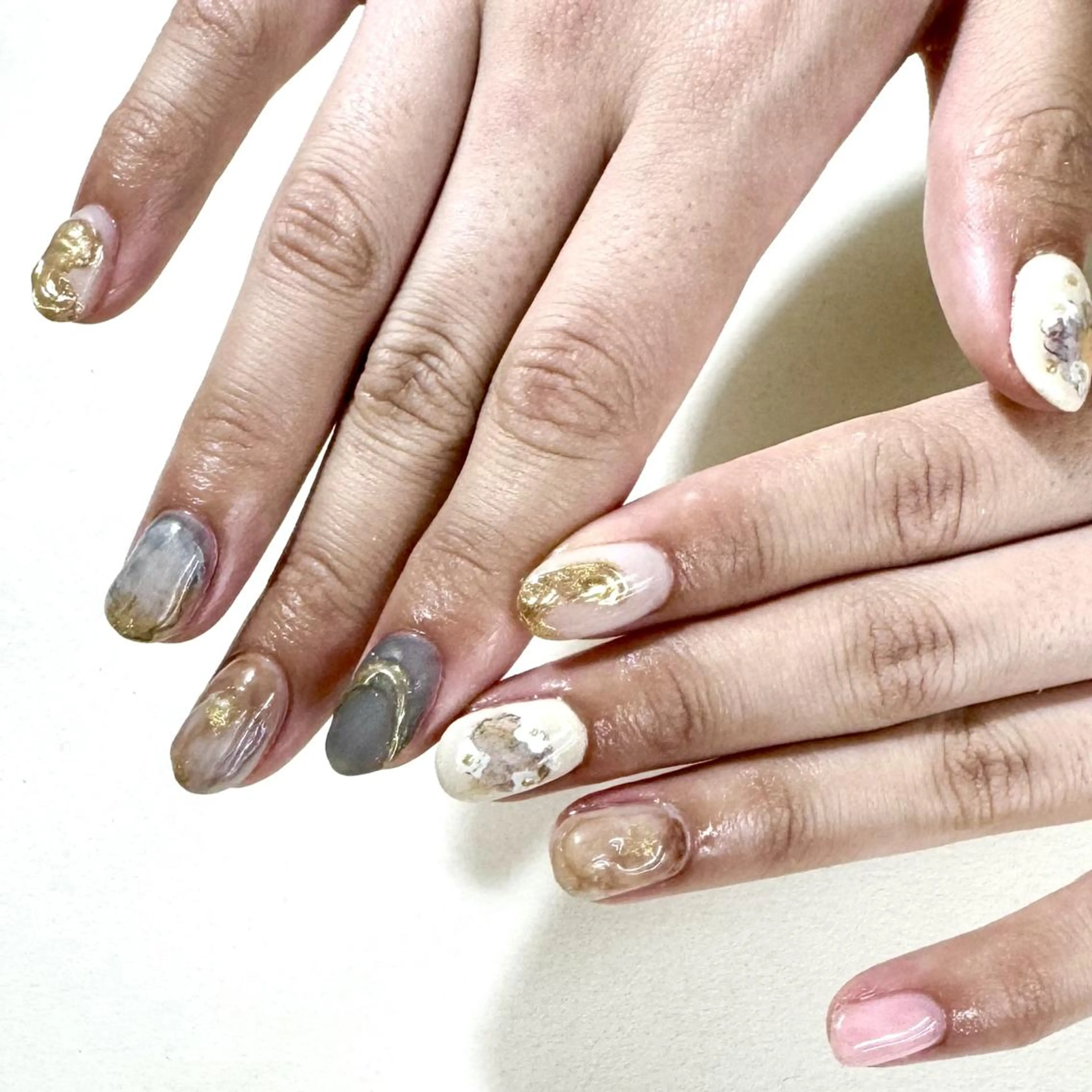 ネイル ジェルネイル 韓国ネイル ニュアンスネイル ワンホンネイル nailstudio eviz新宿店のネイルデザイン