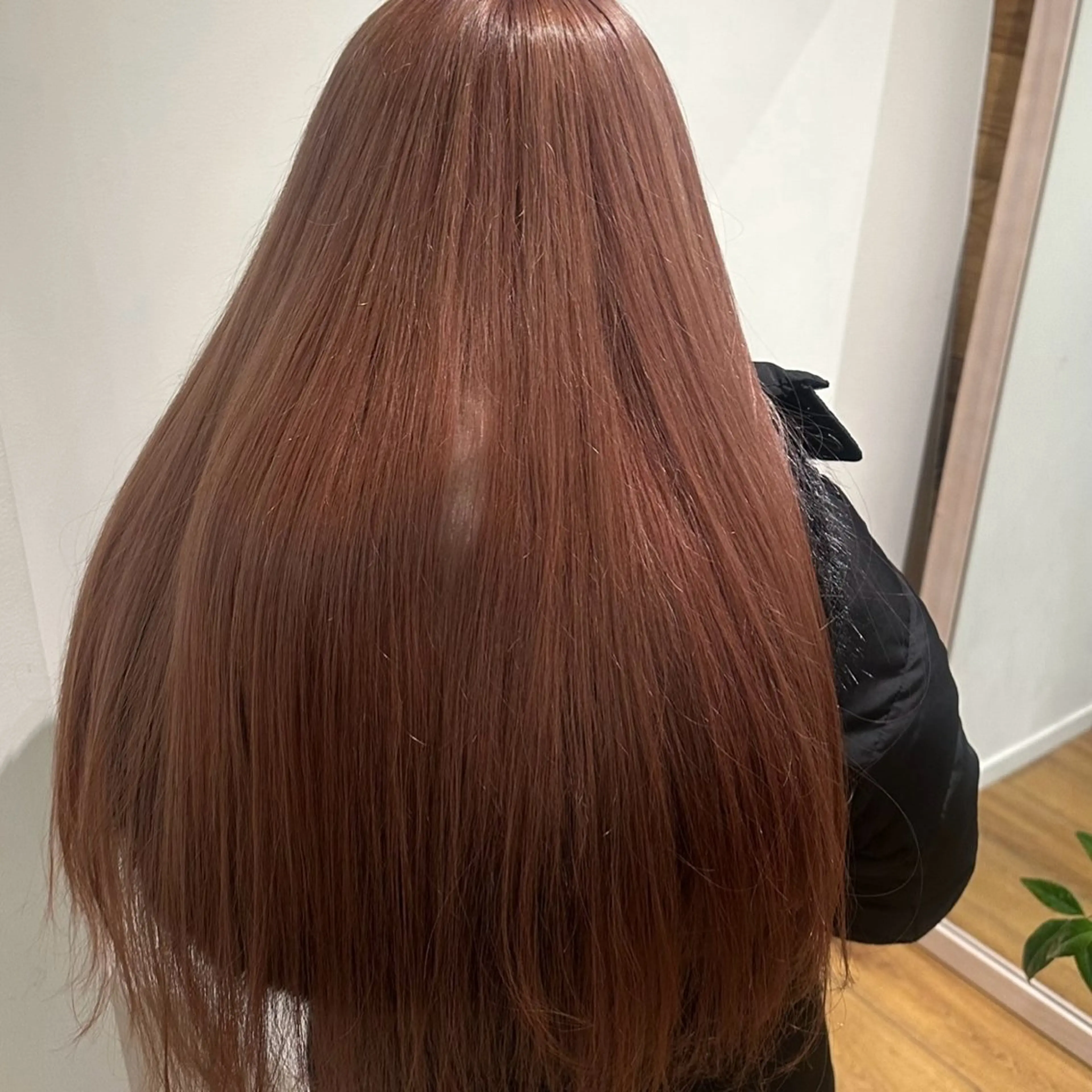 カラー 西澤 希のヘアスタイル