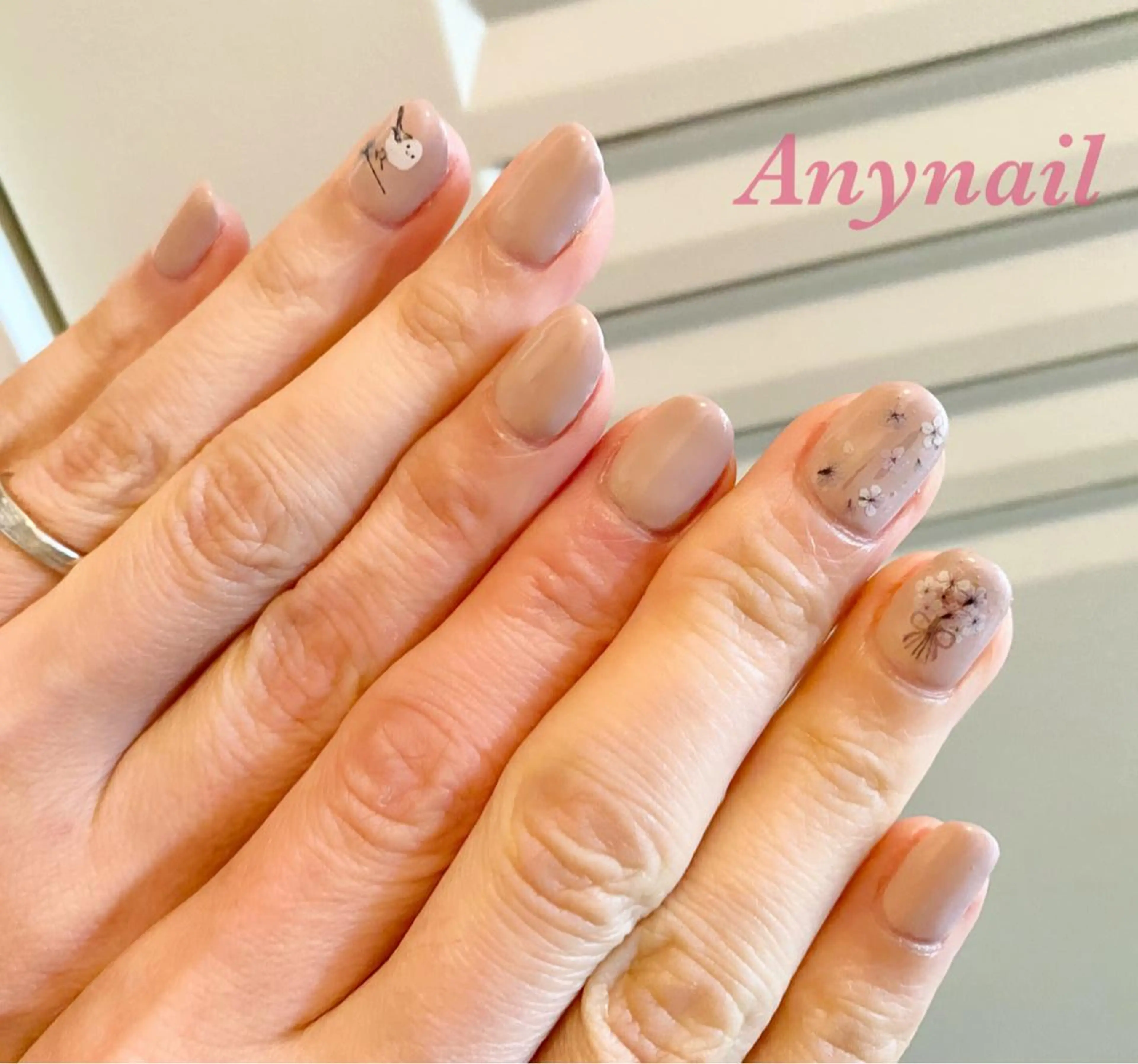 ネイル ブルー 持ち込み オフィスネイル ワンカラーネイル ピンク ハンドネイル 岩澤 恵子のネイルデザイン