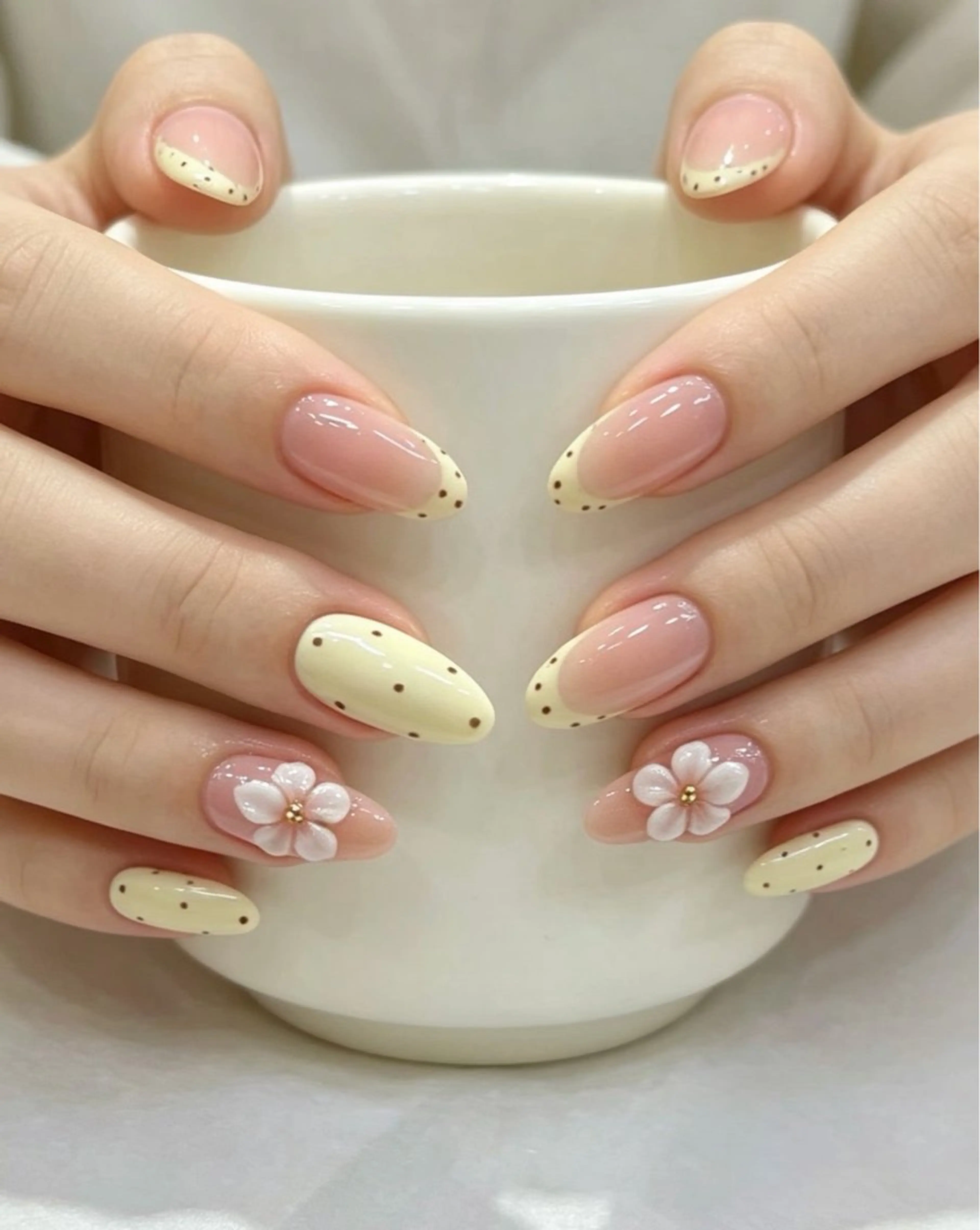 ネイル フレンチネイル キラキラネイル 韓国ネイル シンプルネイル ワンホンネイル ハンドネイル MEI Nailのネイルデザイン