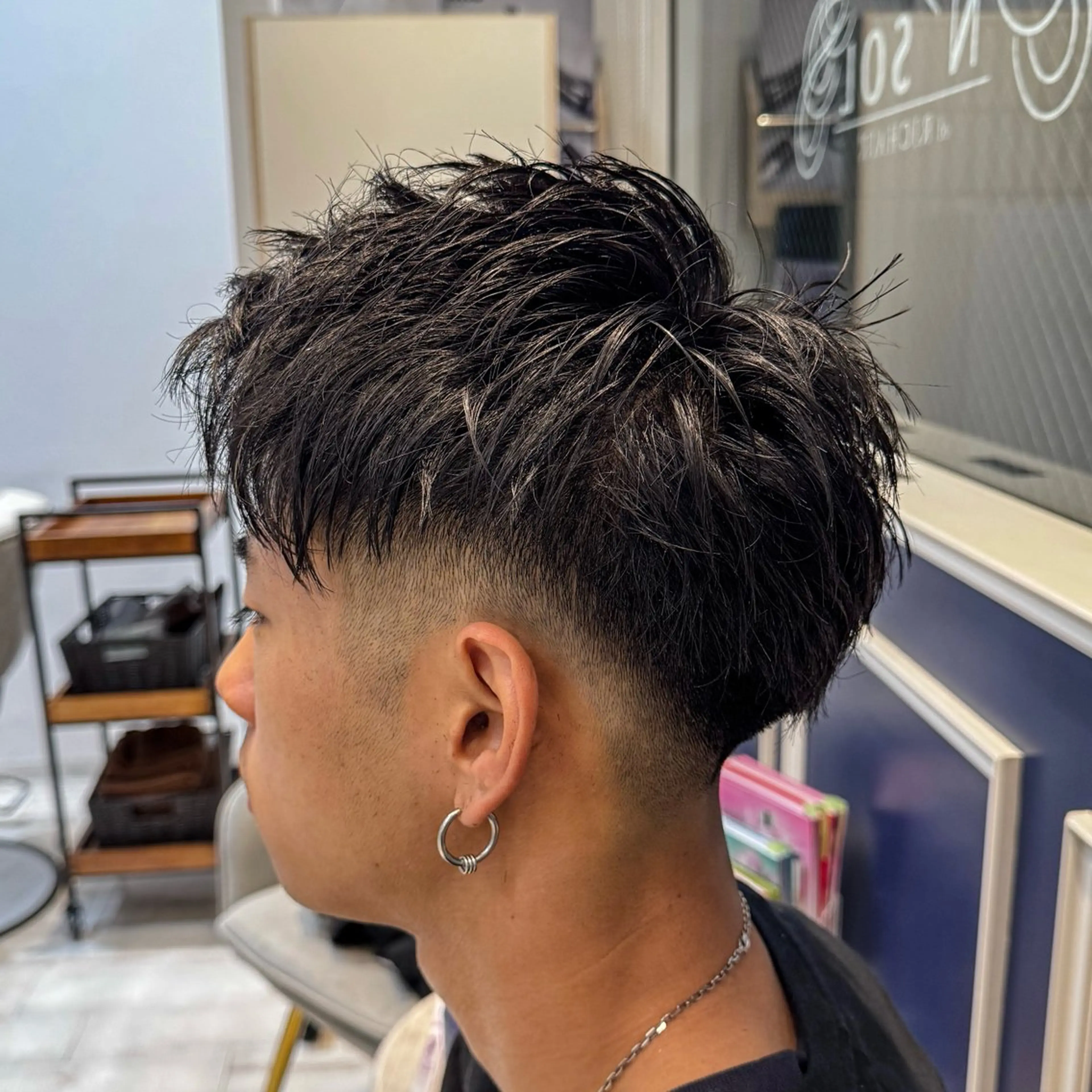 ショート メンズ アップバング フェードカット カット 吉田 新平のヘアスタイル