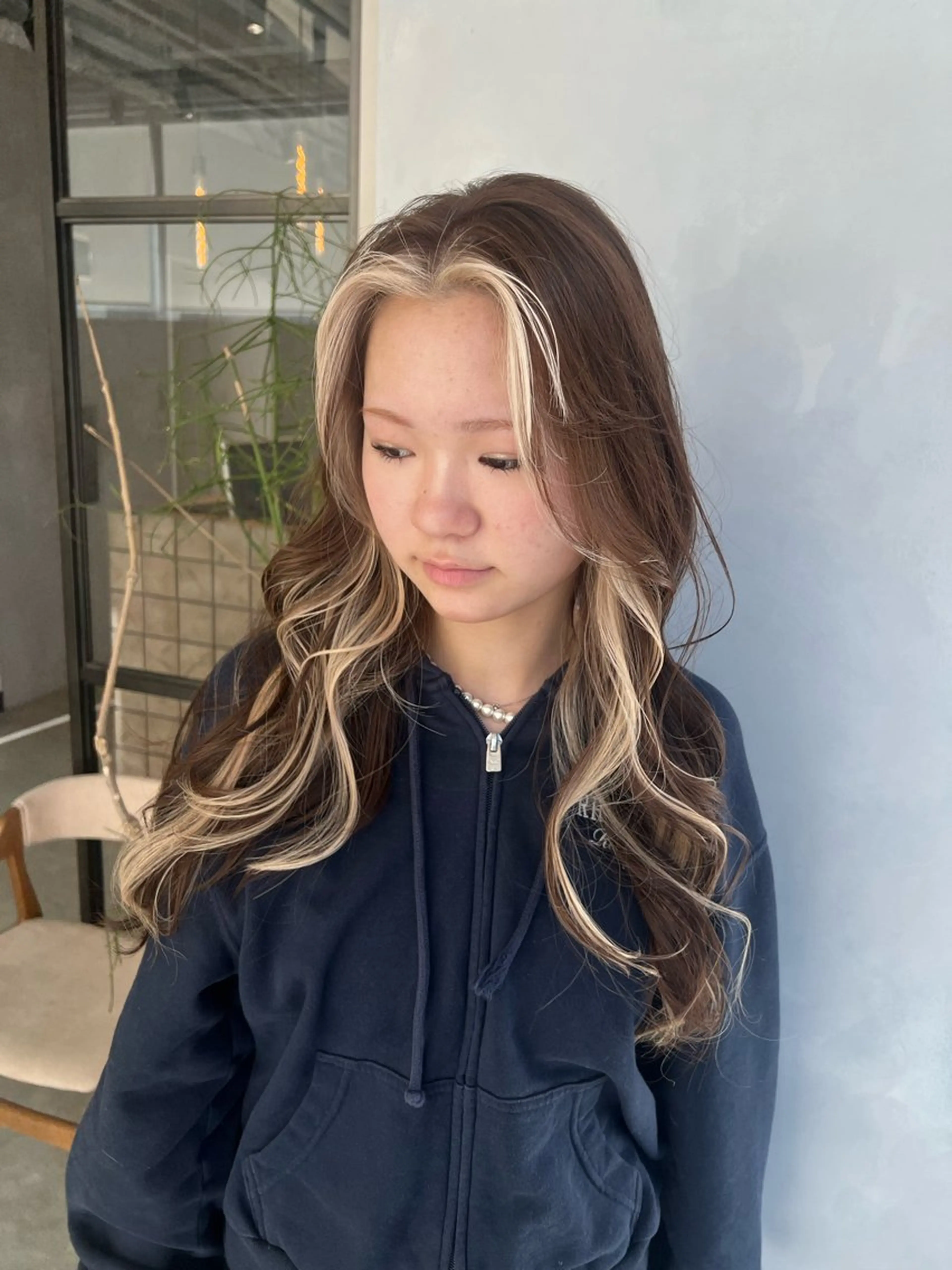 ロング ミストバング ヘアカラー トリートメント 渋谷ハイトーン/ デザインカラー阿部のヘアスタイル