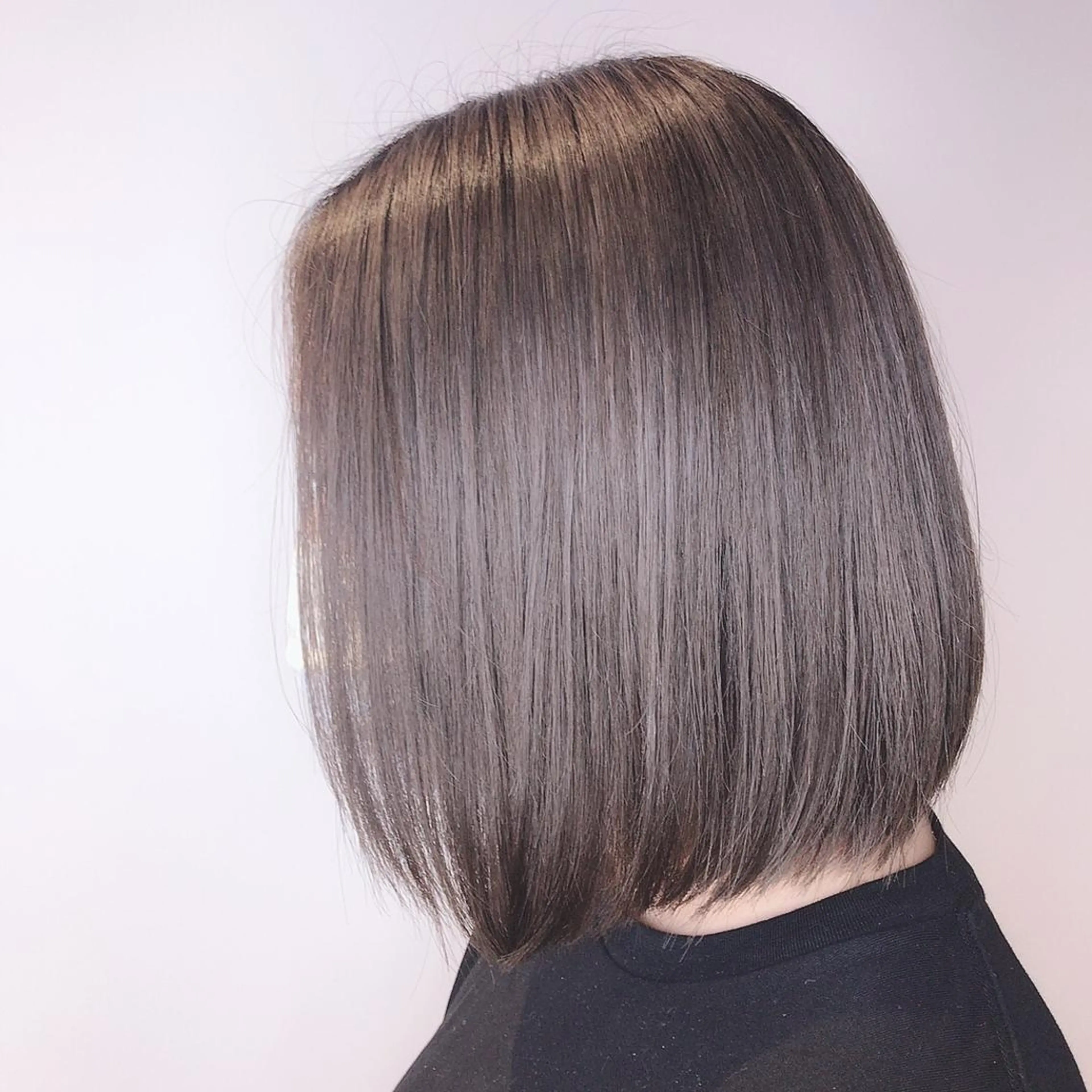 ショート カラー LUXBE LUCE ひなののヘアスタイル