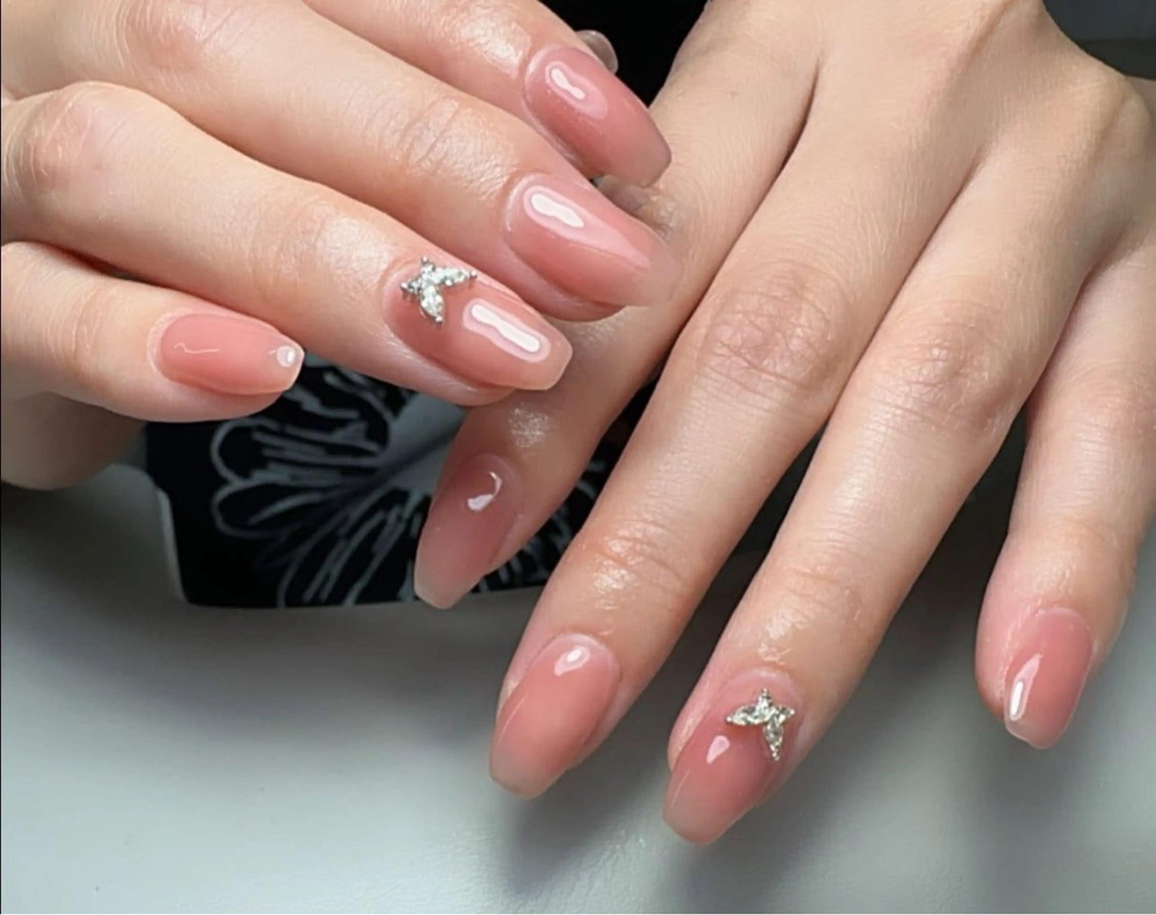 ネイル アートネイル オーロラネイル ガーリー キラキラネイル 韓国ネイル Minami Nailsのネイルデザイン