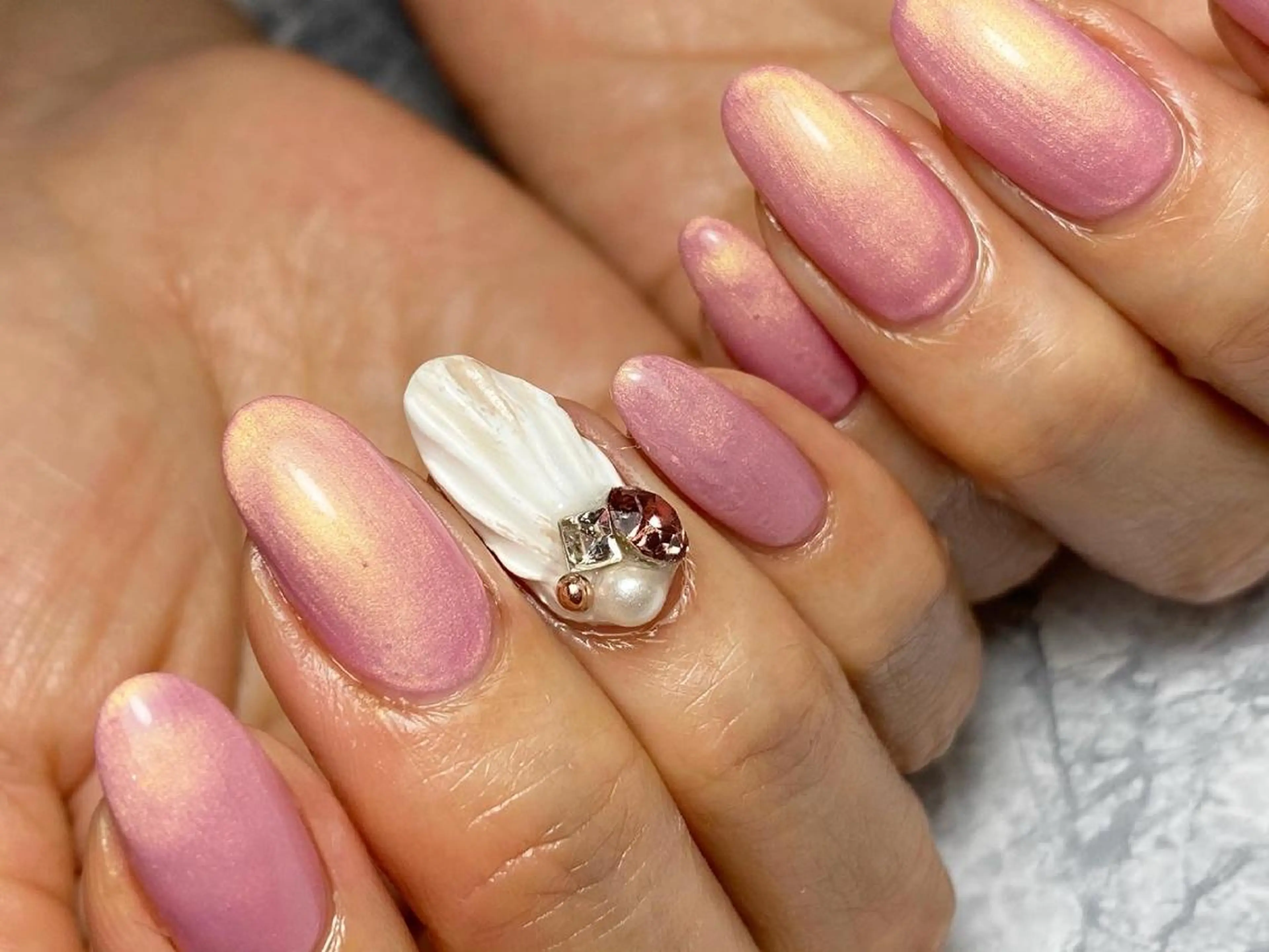 ネイル private salon TOMOMINAILs所属・TOMOMI NAILsのネイルデザイン