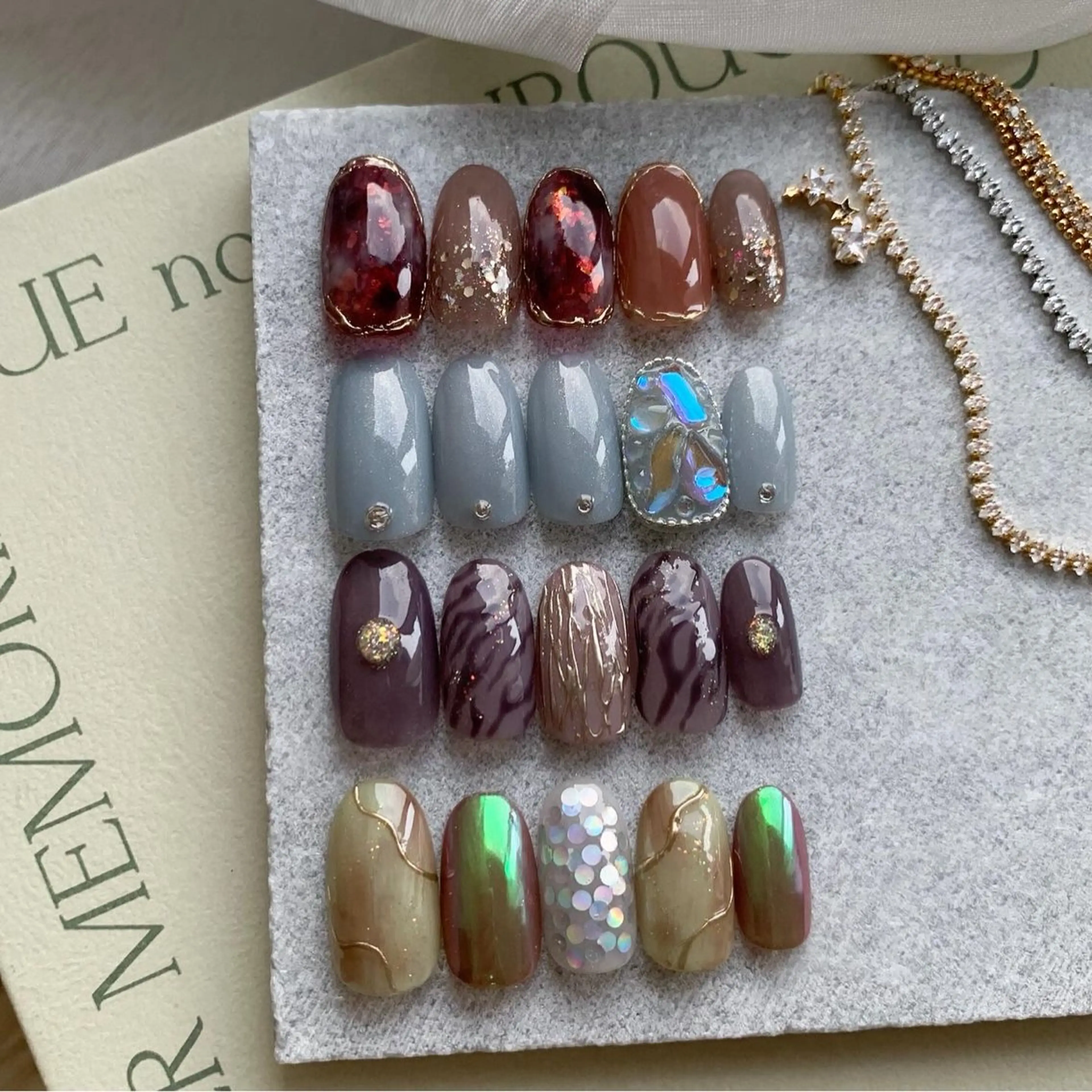 ネイル ジェルネイル パラジェル ハンドネイル feliseey 〘フェリシー 〙のネイルデザイン