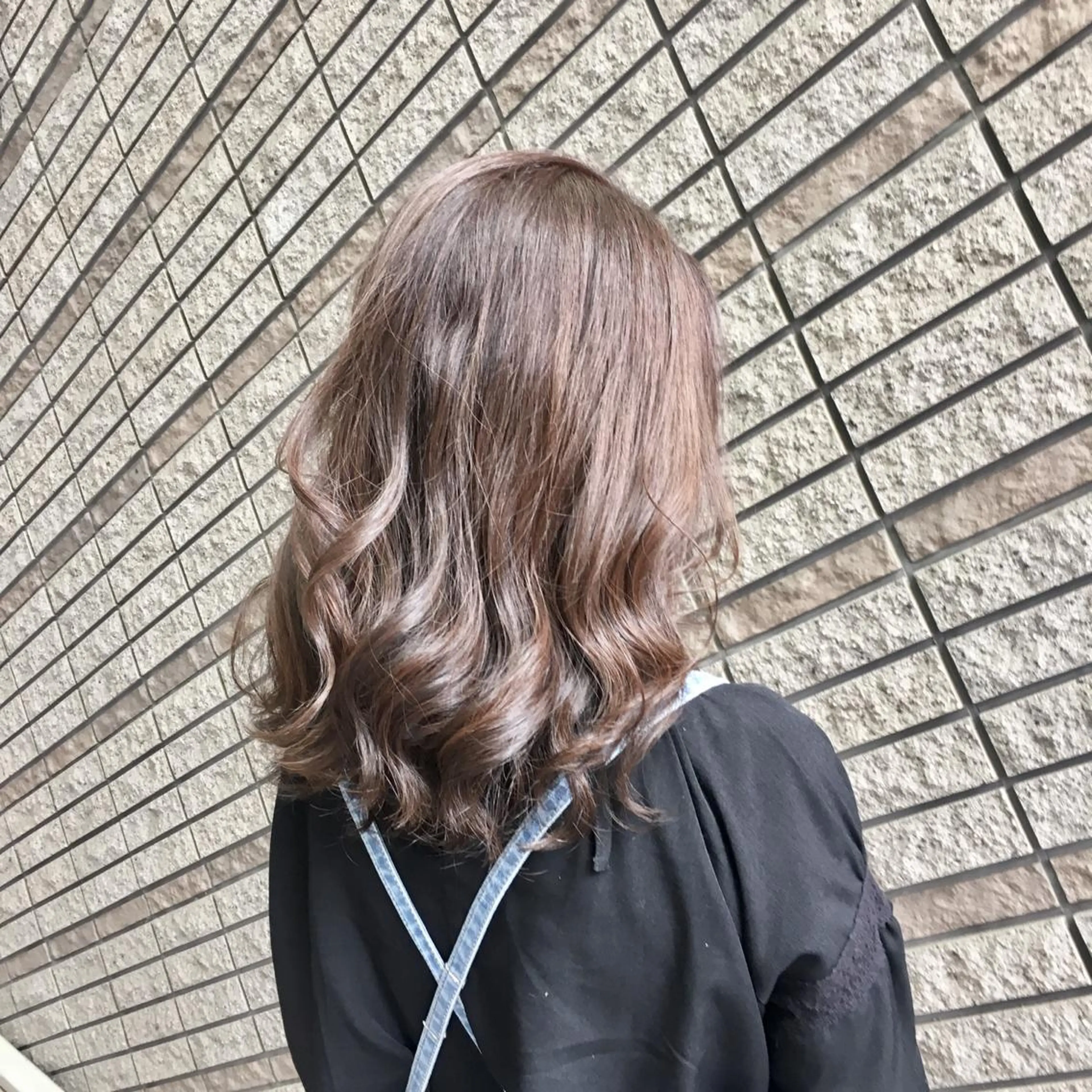 カラー グレージュ イルミナカラー 外国人風カラー 縮毛矯正 N° jillva ♦️川端裕司♦️のヘアスタイル