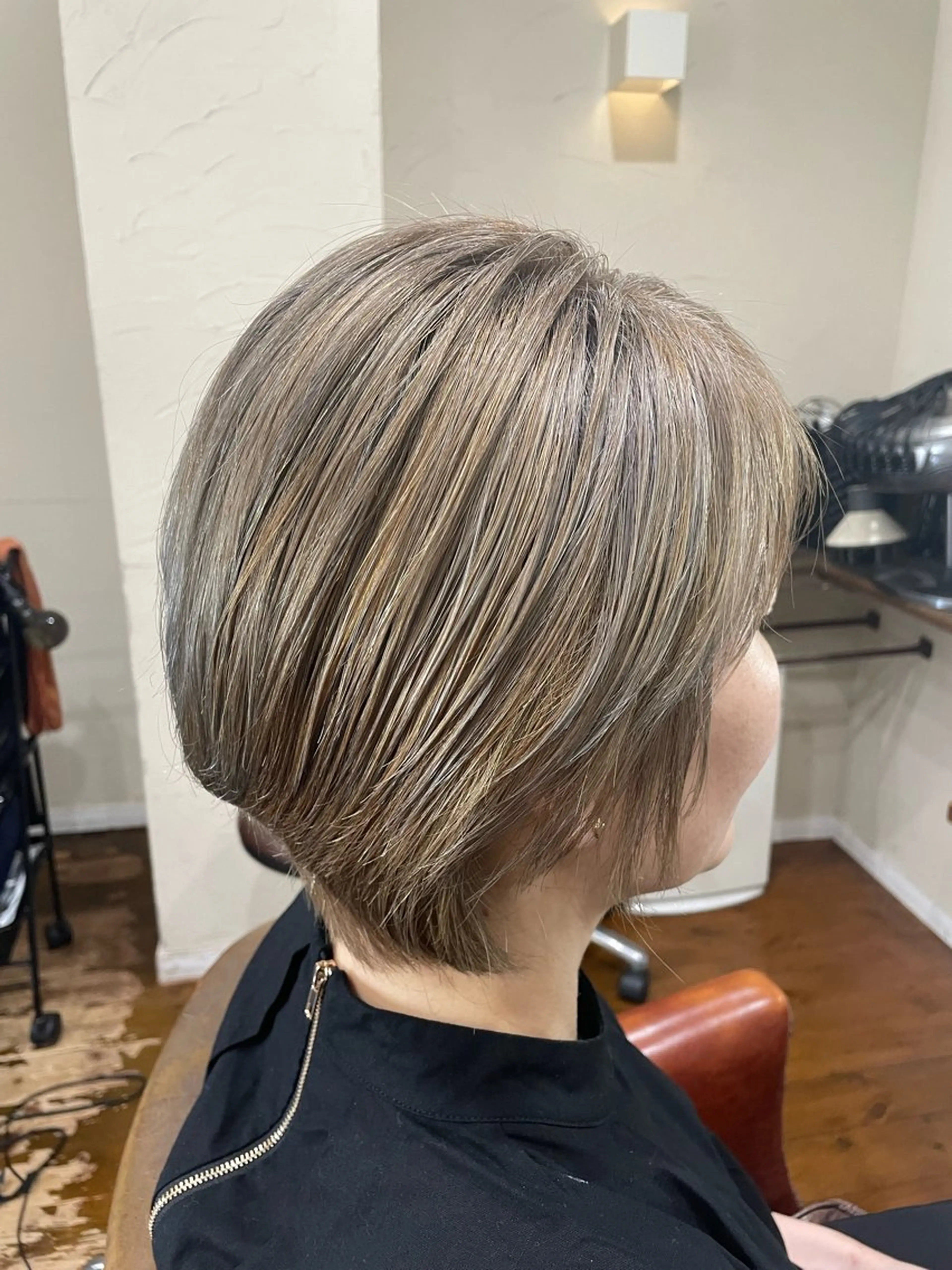 ショート カラー 恩藤（おんどう） かおるのヘアスタイル