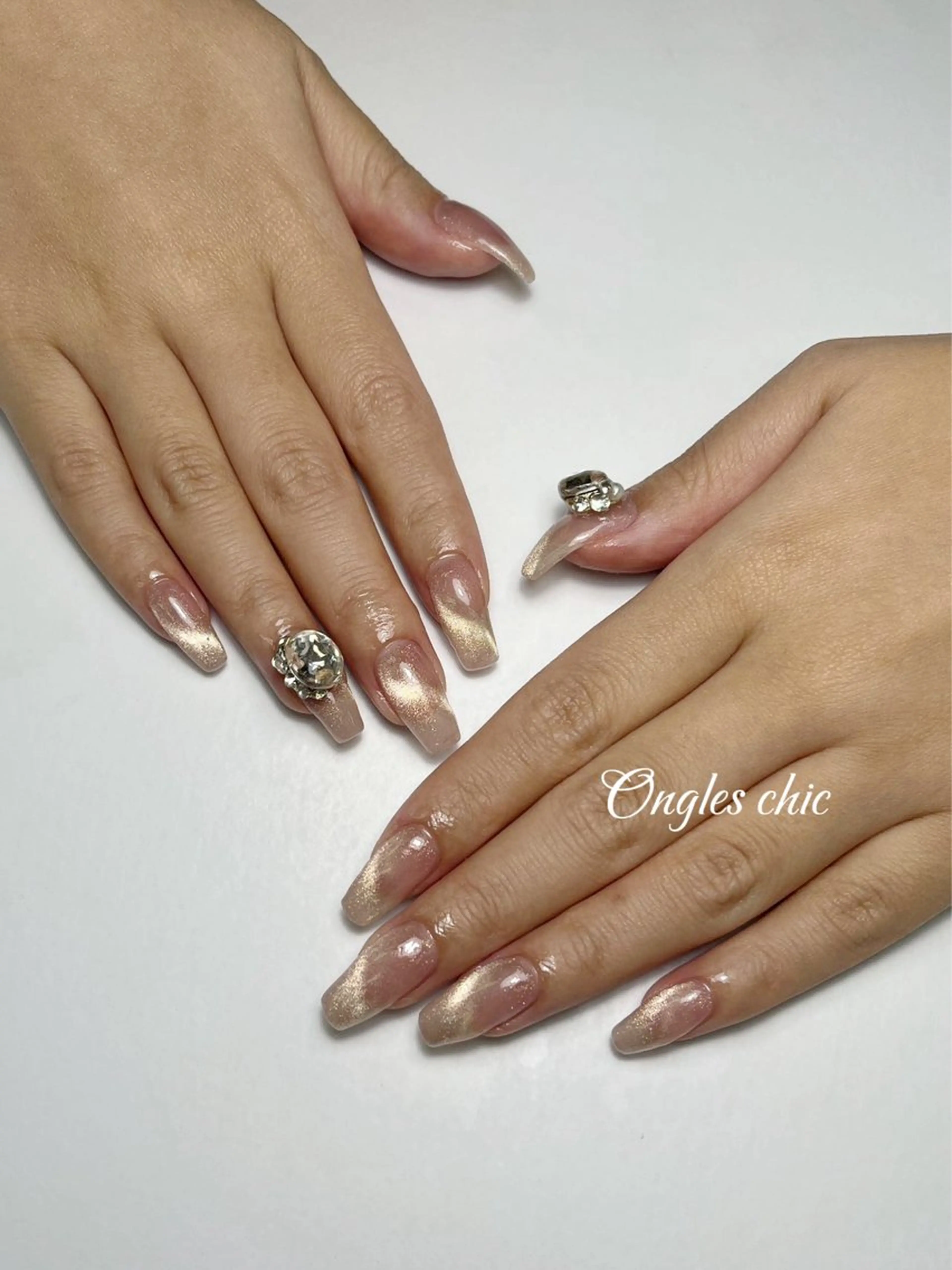 ネイル ハンドネイル ハンドケア ongles chicのネイルデザイン