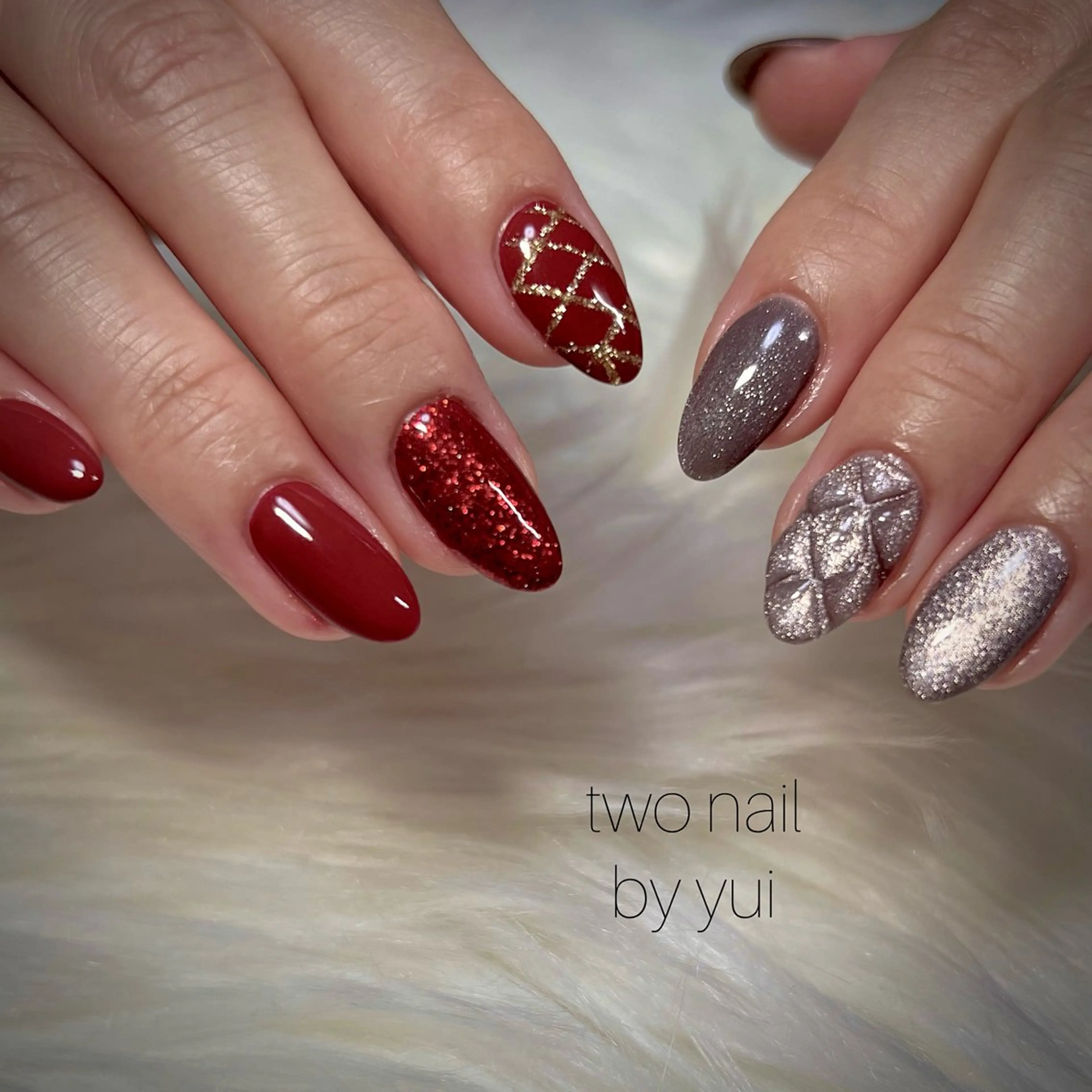 ネイル キラキラネイル マグネットネイル ネイルチップ ホワイト ハンドネイル two nailのネイルデザイン