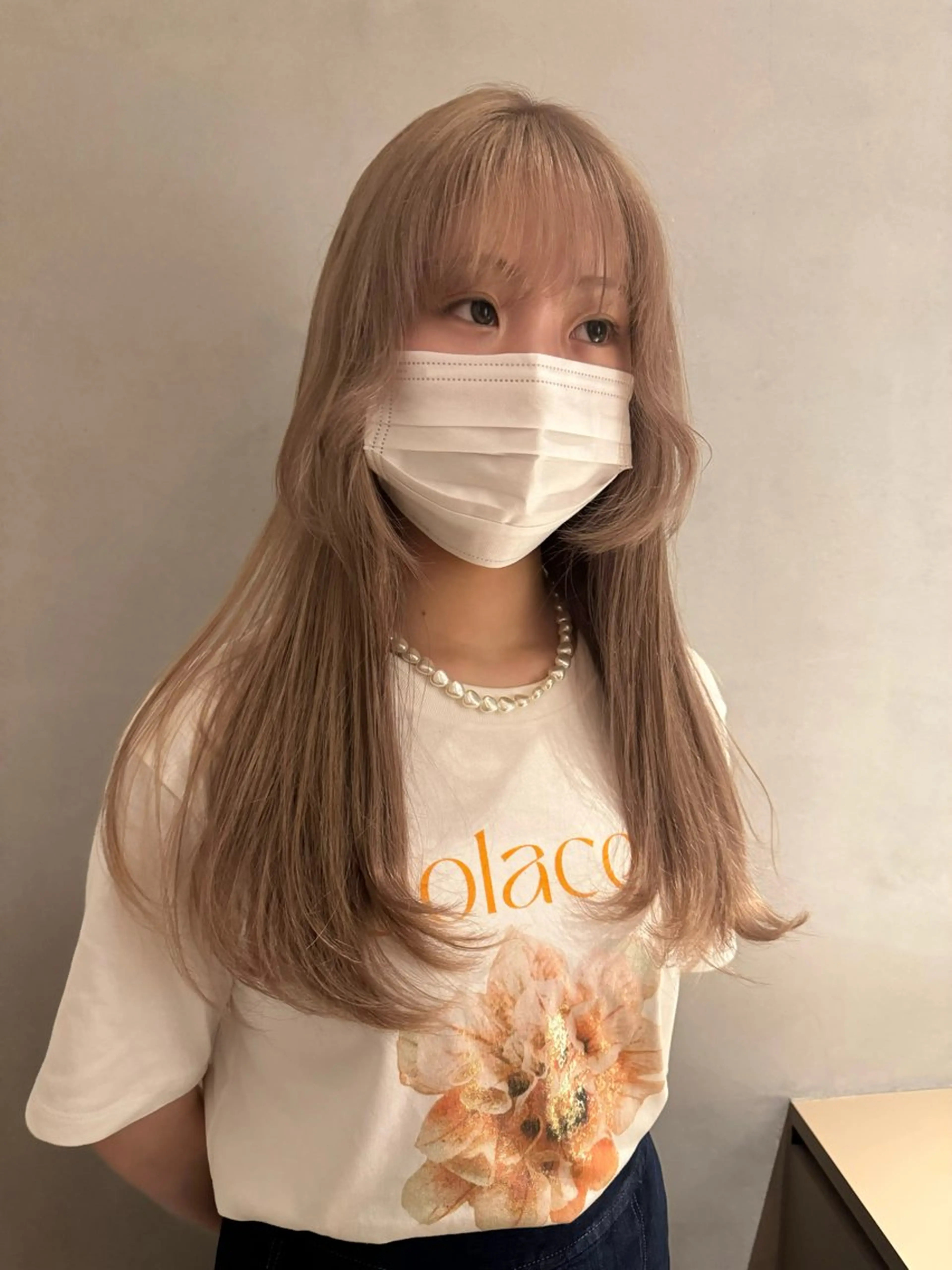 ロング カラー ベージュカラー ブリーチ ケアブリーチ ミルクティーベージュ 韓国風ヘア ヘアカラー トリートメント 🩷ハイトーン透明感 レイヤー🩷ユリカのヘアスタイル