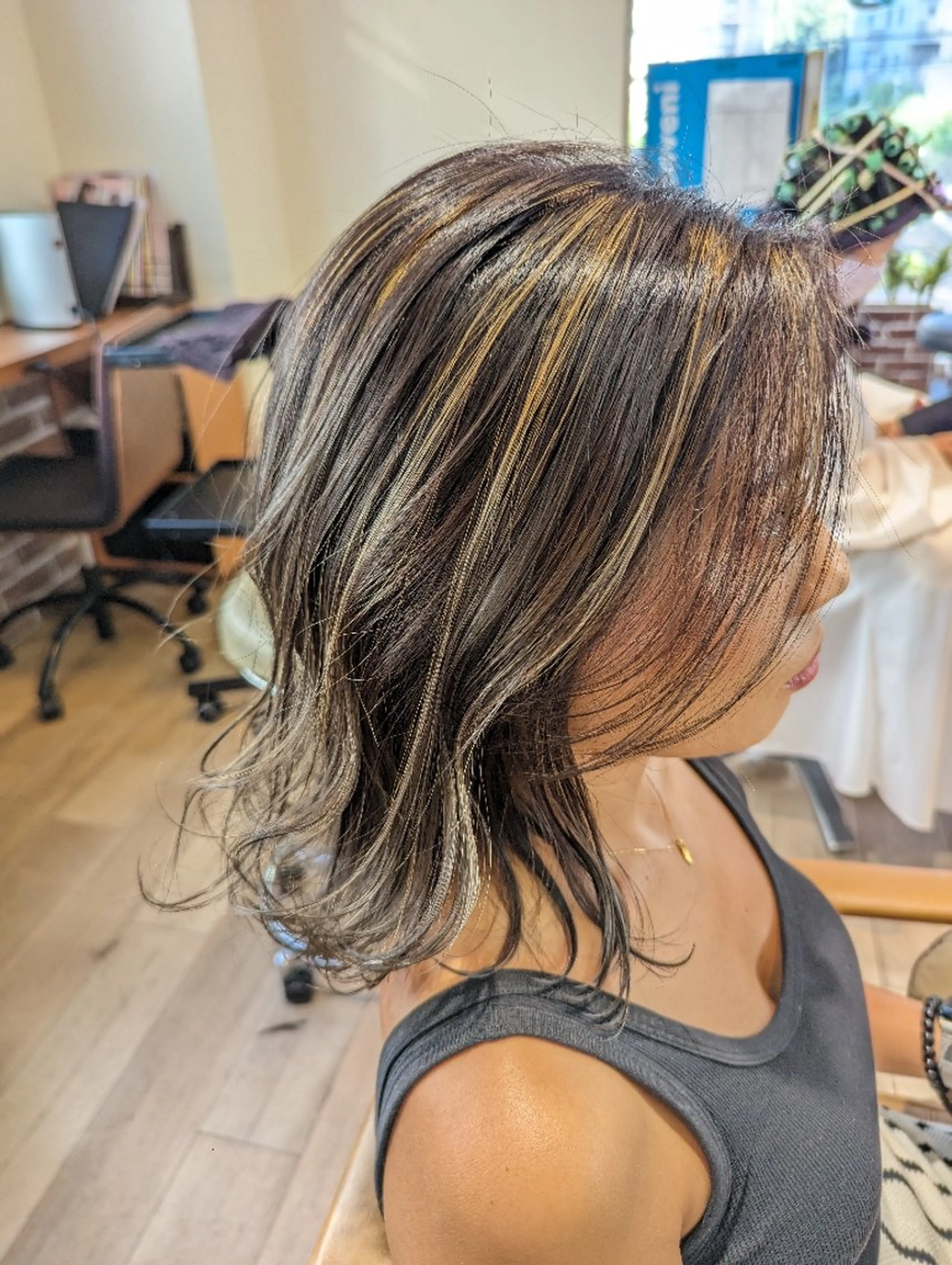 セミロング ハイライト 宮下 敦のヘアスタイル