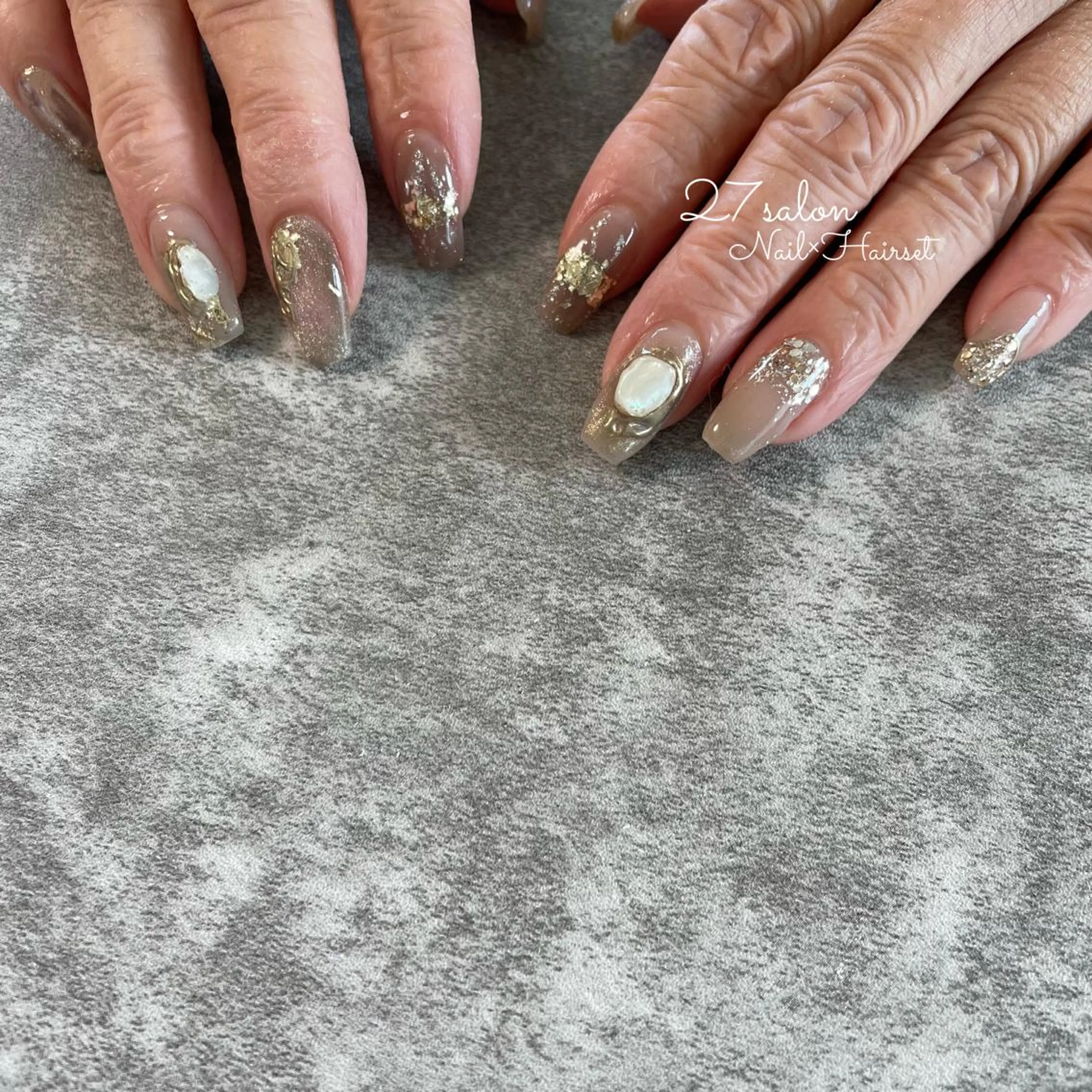 ネイル ブラウン ニュアンスネイル 27salon yuinaのネイルデザイン