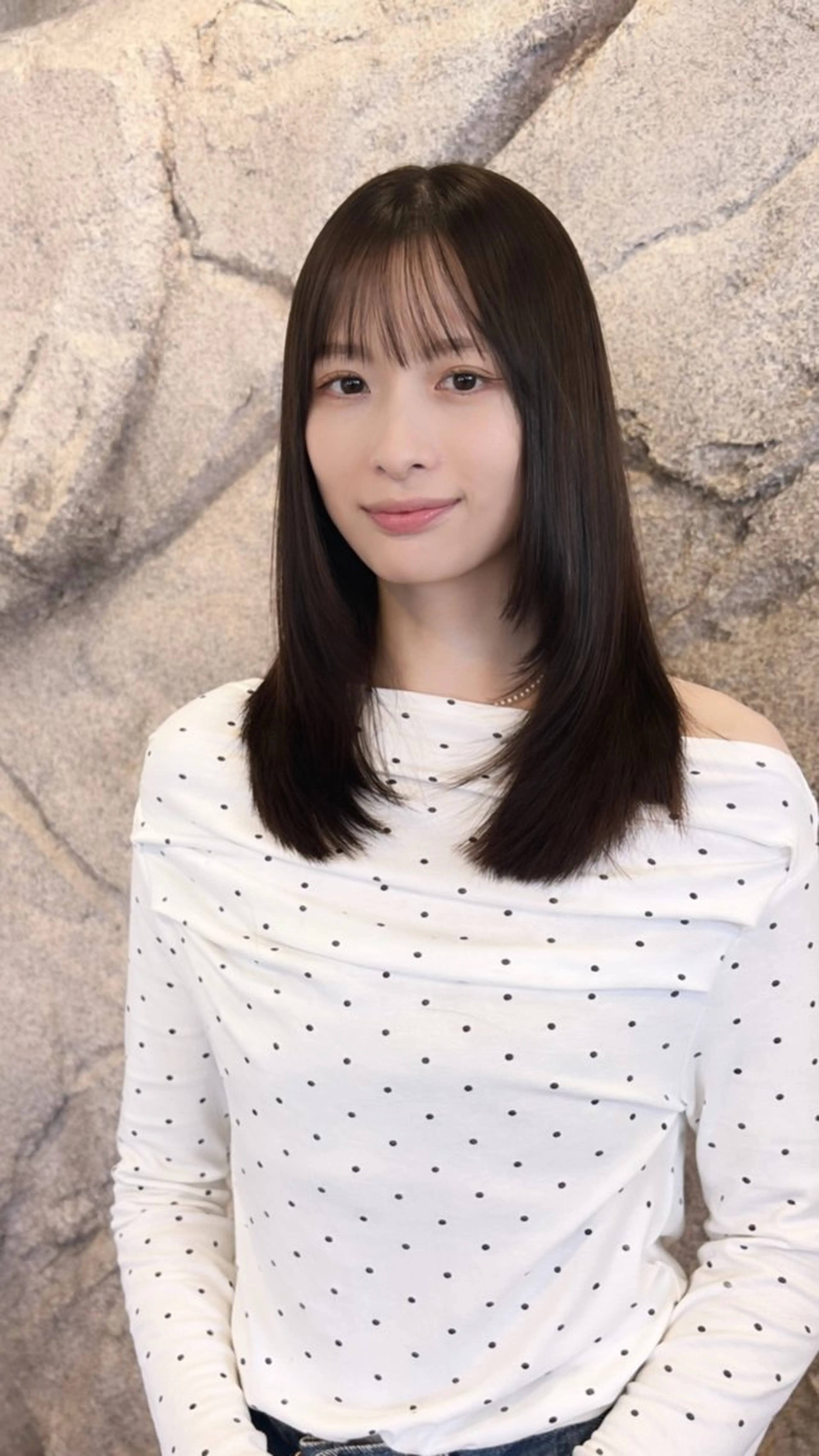 セミロング レイヤーカット/ 艶カラー/YUKAのヘアスタイル