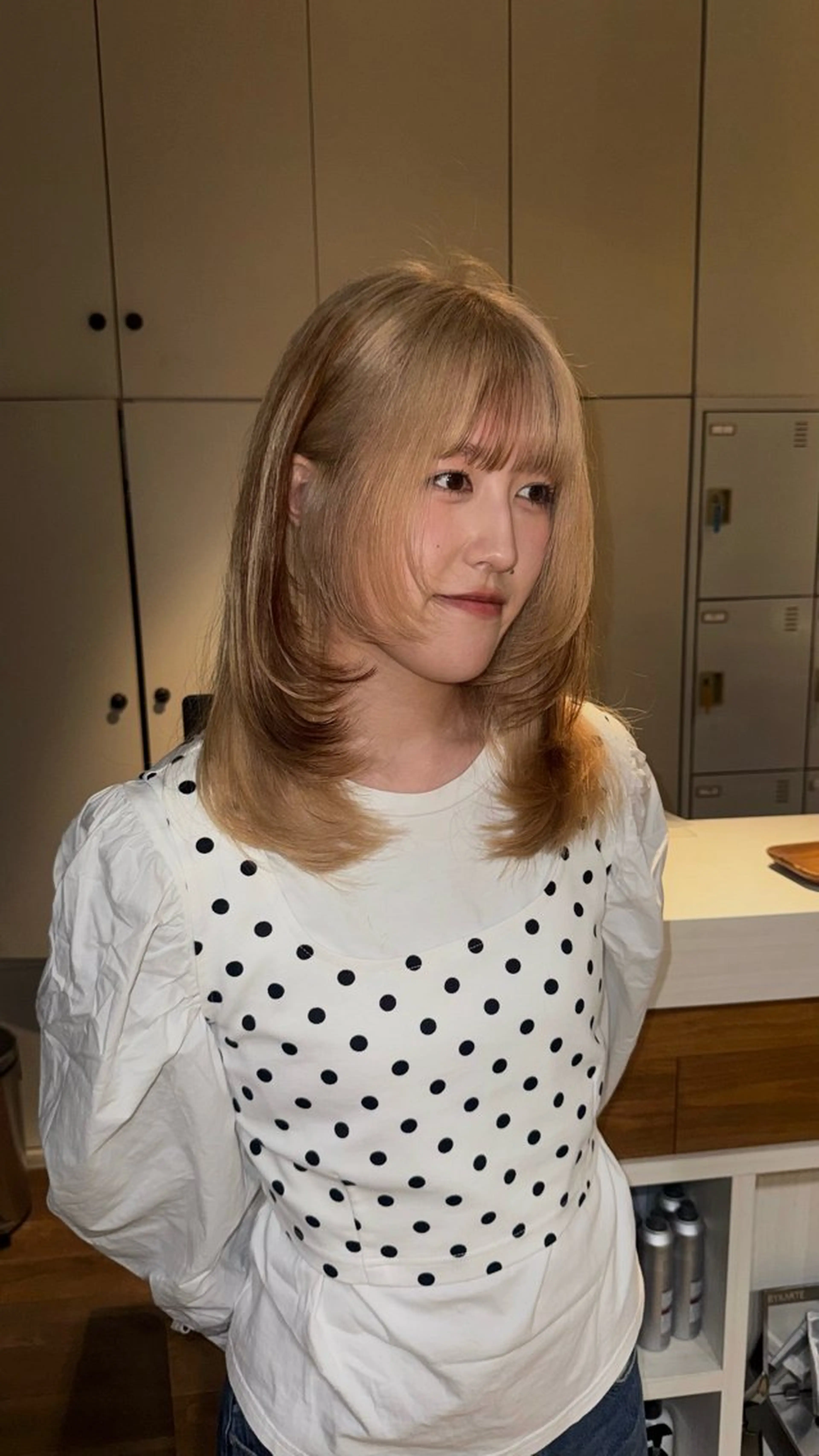 ミディアム 中山 こころのヘアスタイル