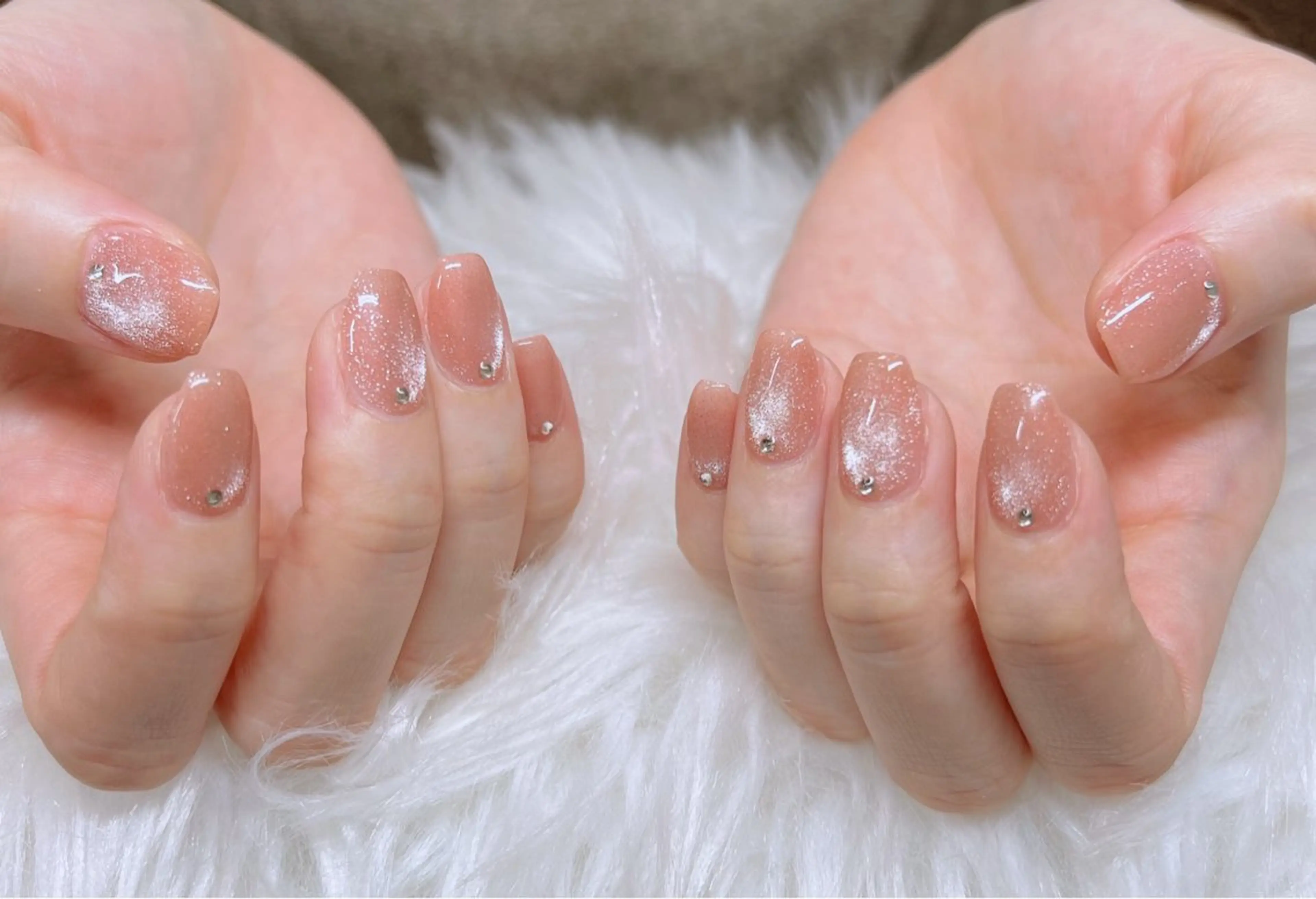 ネイル 長さ出し フレンチネイル キラキラネイル 韓国ネイル マグネットネイル ハンドネイル Lee _nailのネイルデザイン