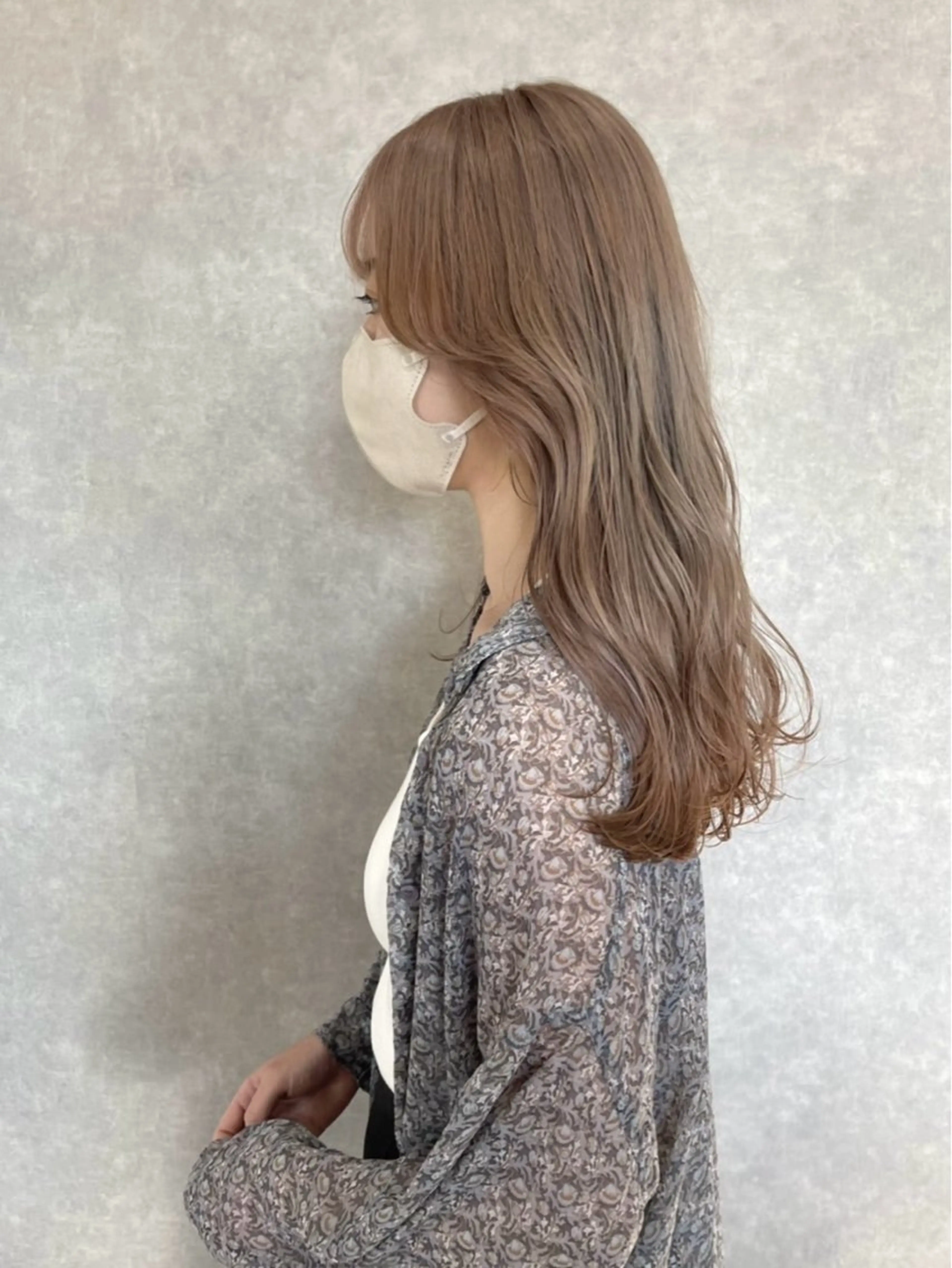 ロング カラー バレイヤージュ ベージュカラー ブリーチ ケアブリーチ ハイライトカラー ヘアカラー 成城美容室 YOSHIMURAのヘアスタイル