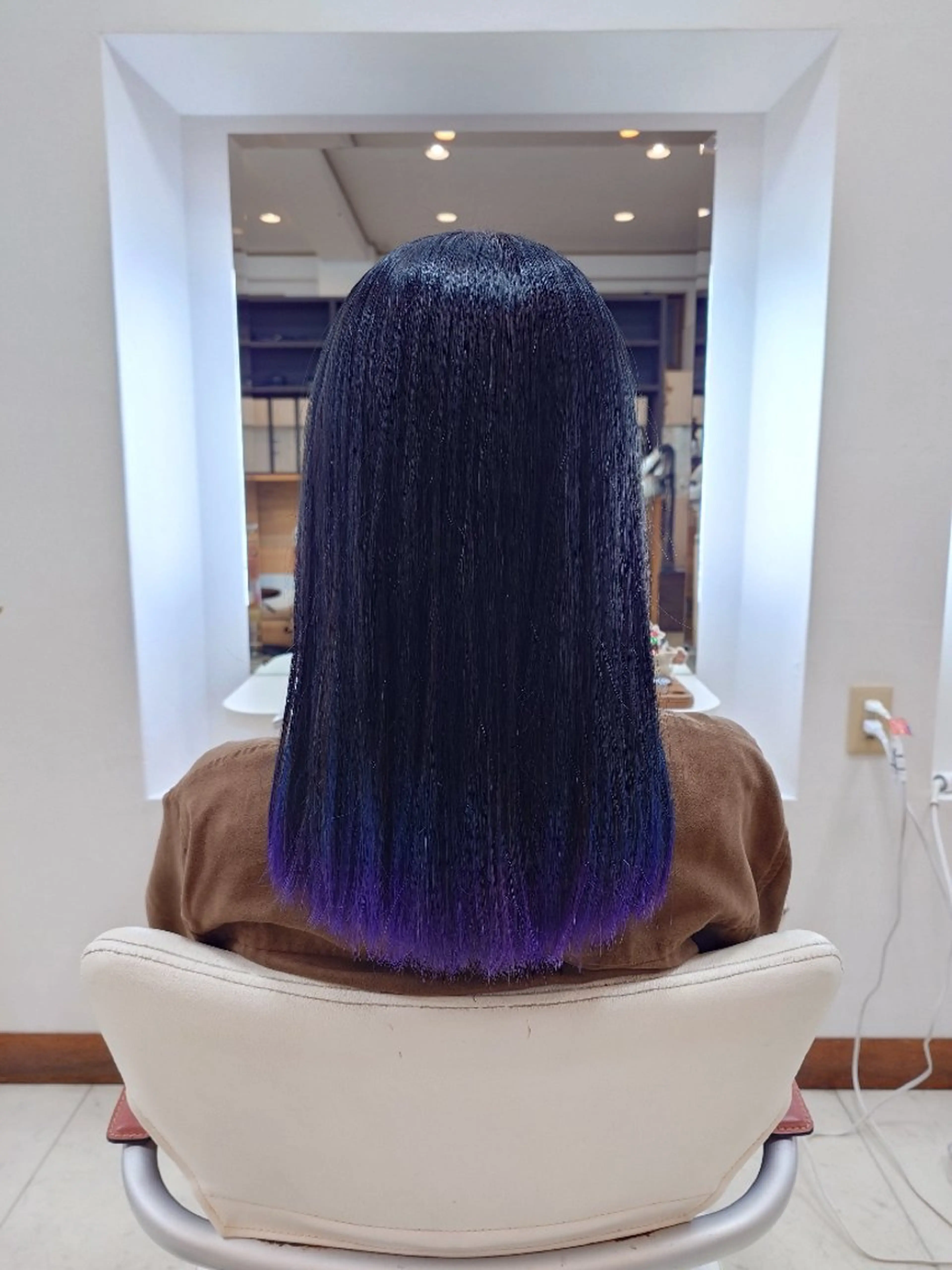ロング カット ヘアカラー トリートメント ｷﾝｼﾞｮｳ ｴﾅﾐのヘアスタイル