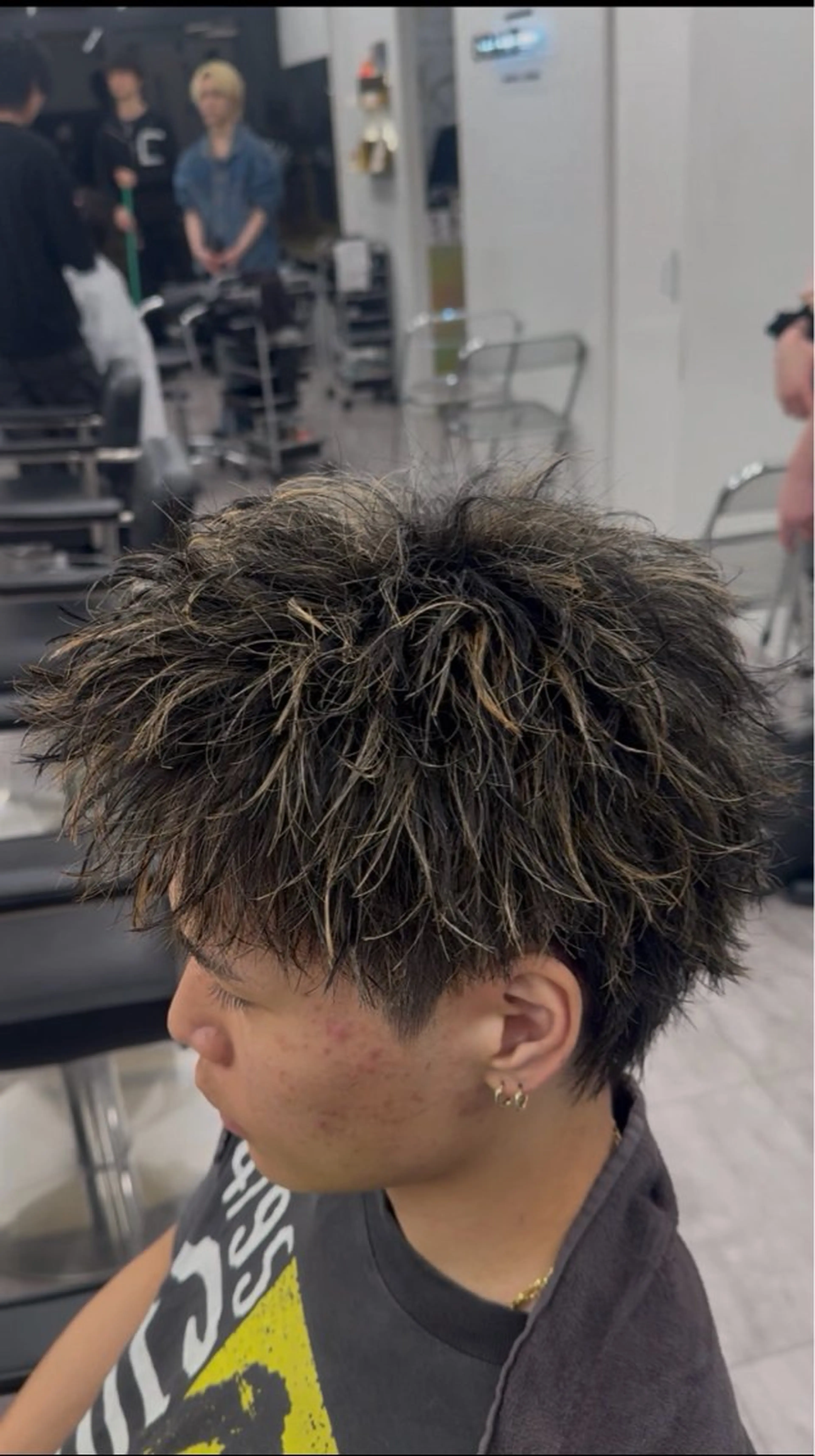 カラー メンズ メンズハイライト ハイライトカラー ヘアカラー 江頭 永太のヘアスタイル