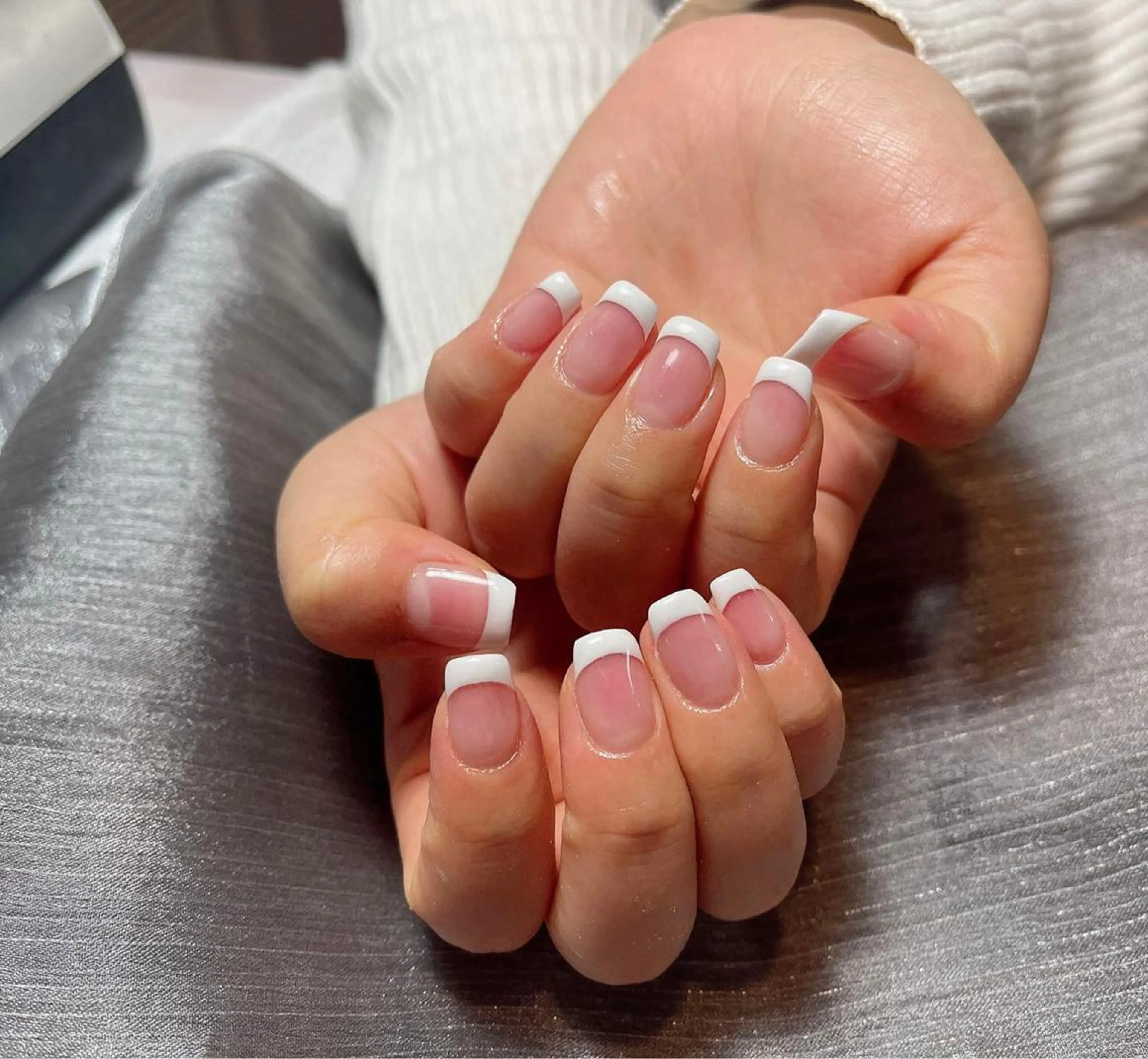 🌈フレンチネイル(クリアベース)💅オフ無しの写真