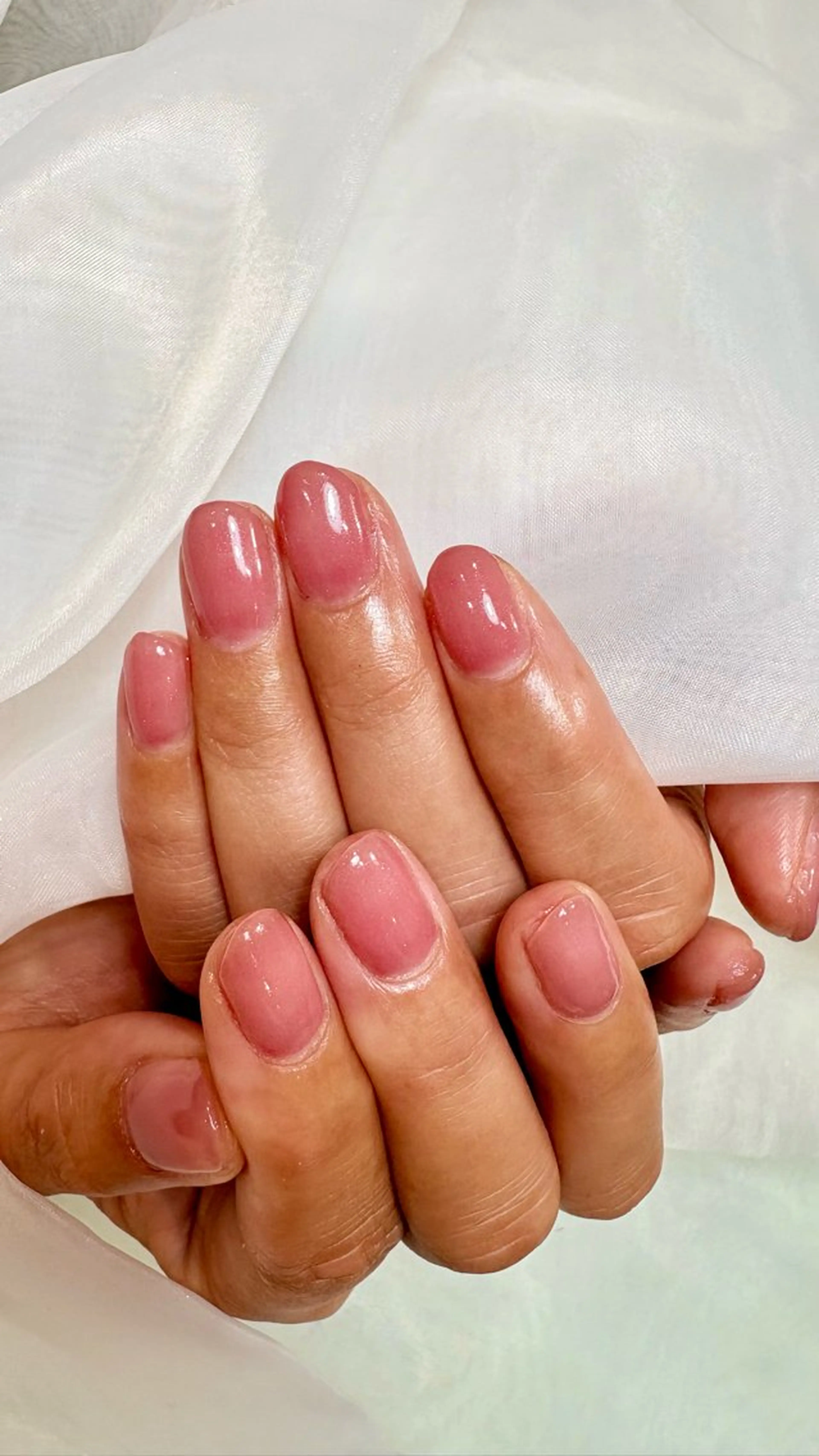 ショート イレジスティブル ネイルズのネイルデザイン