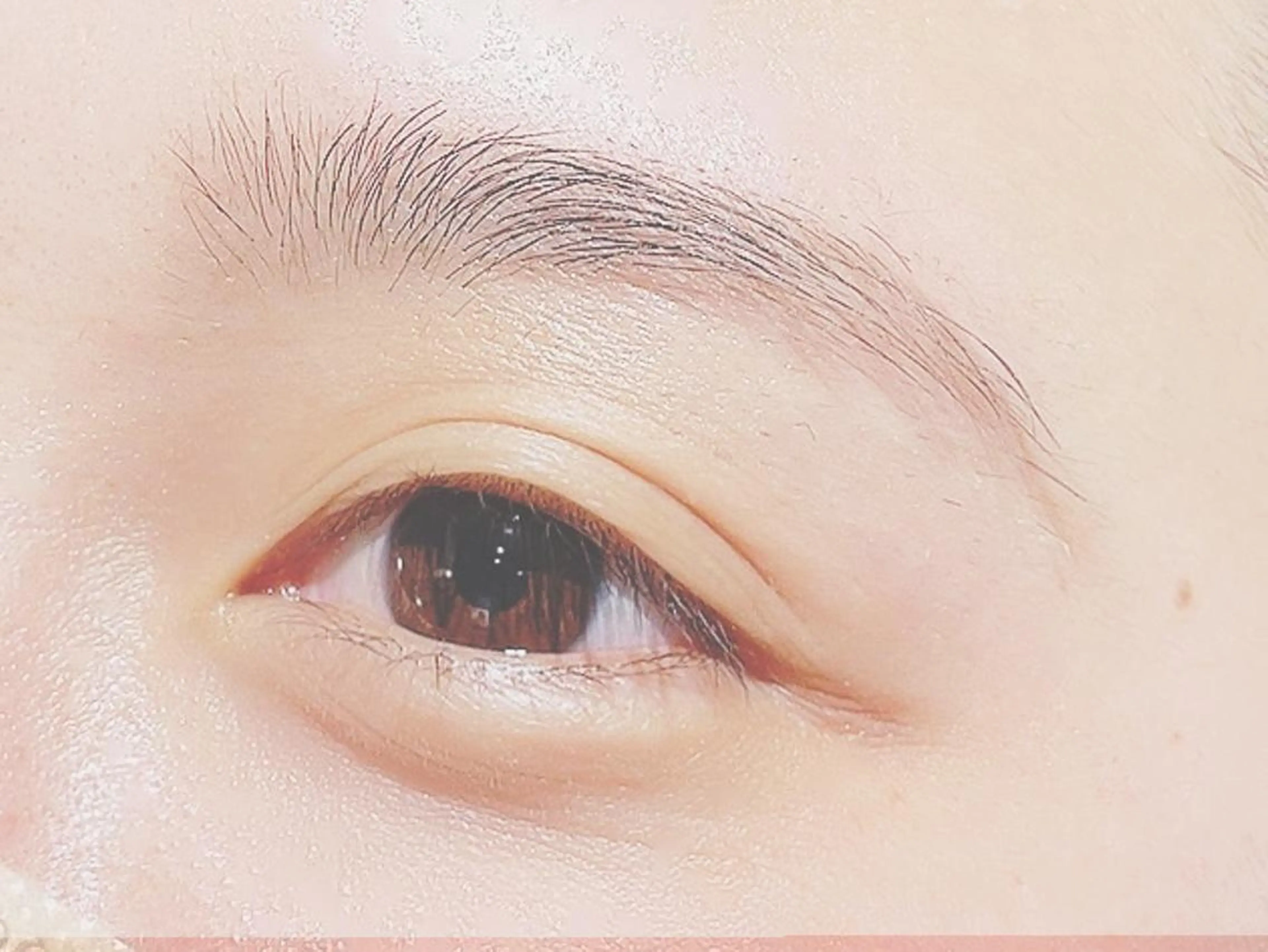 マツエク・マツパ ワックス脱毛 眉カット 久保 純那の眉毛・アイブロウイメージ