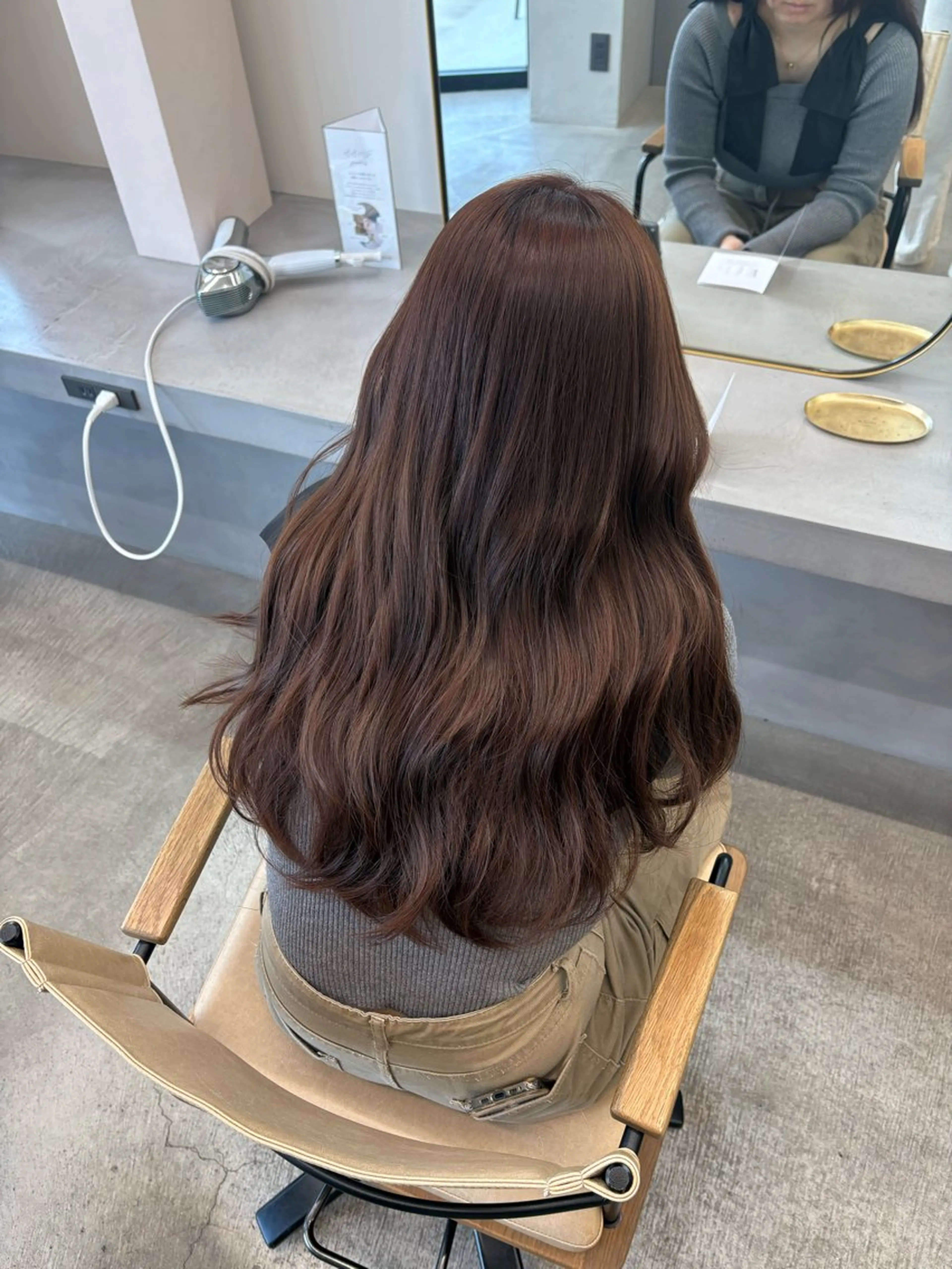 ロング カラー 暖色カラー/透明感 ベージュ/結羽🌼のヘアスタイル