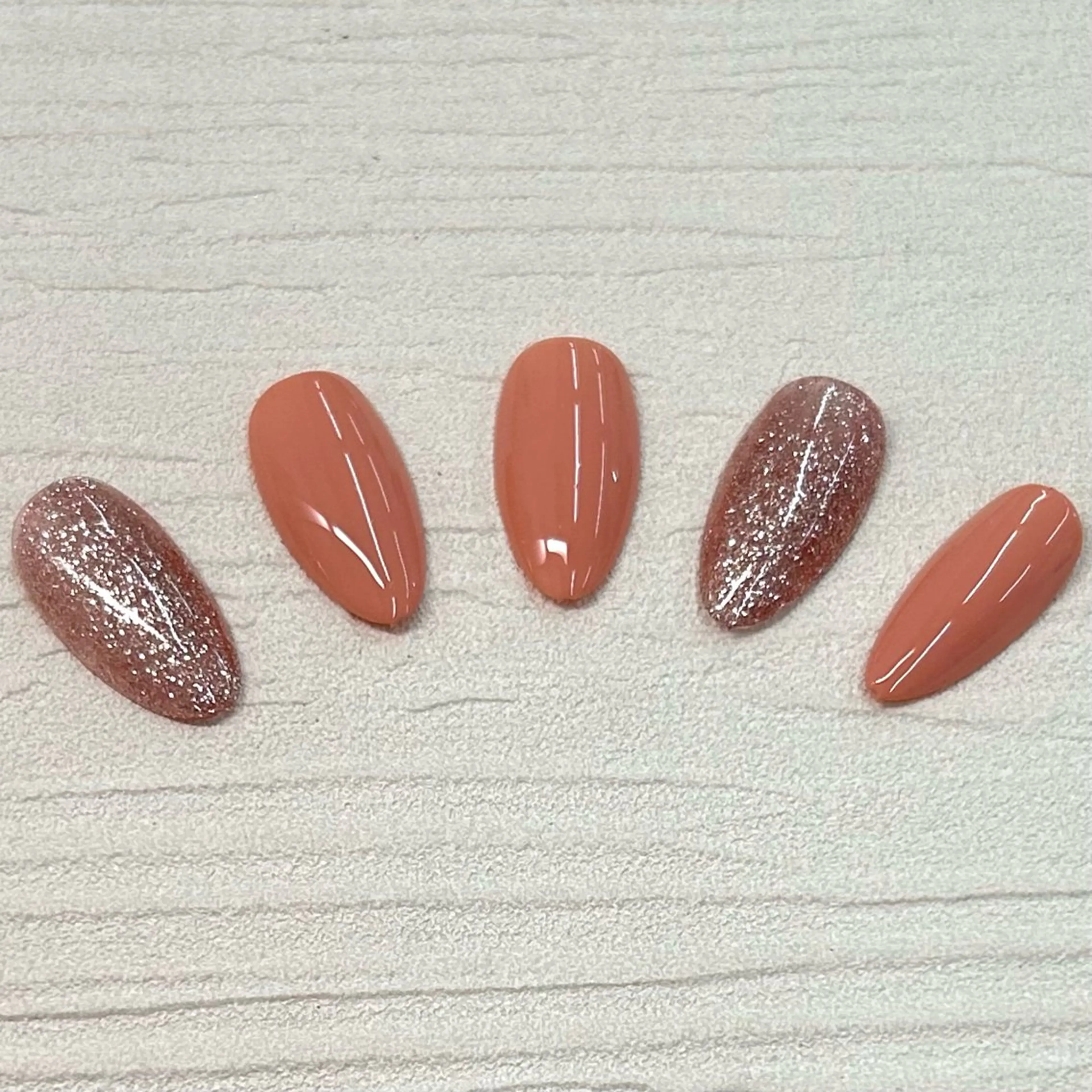 【ずっとオフ無料🎶】2色もOK！ワンカラーの写真