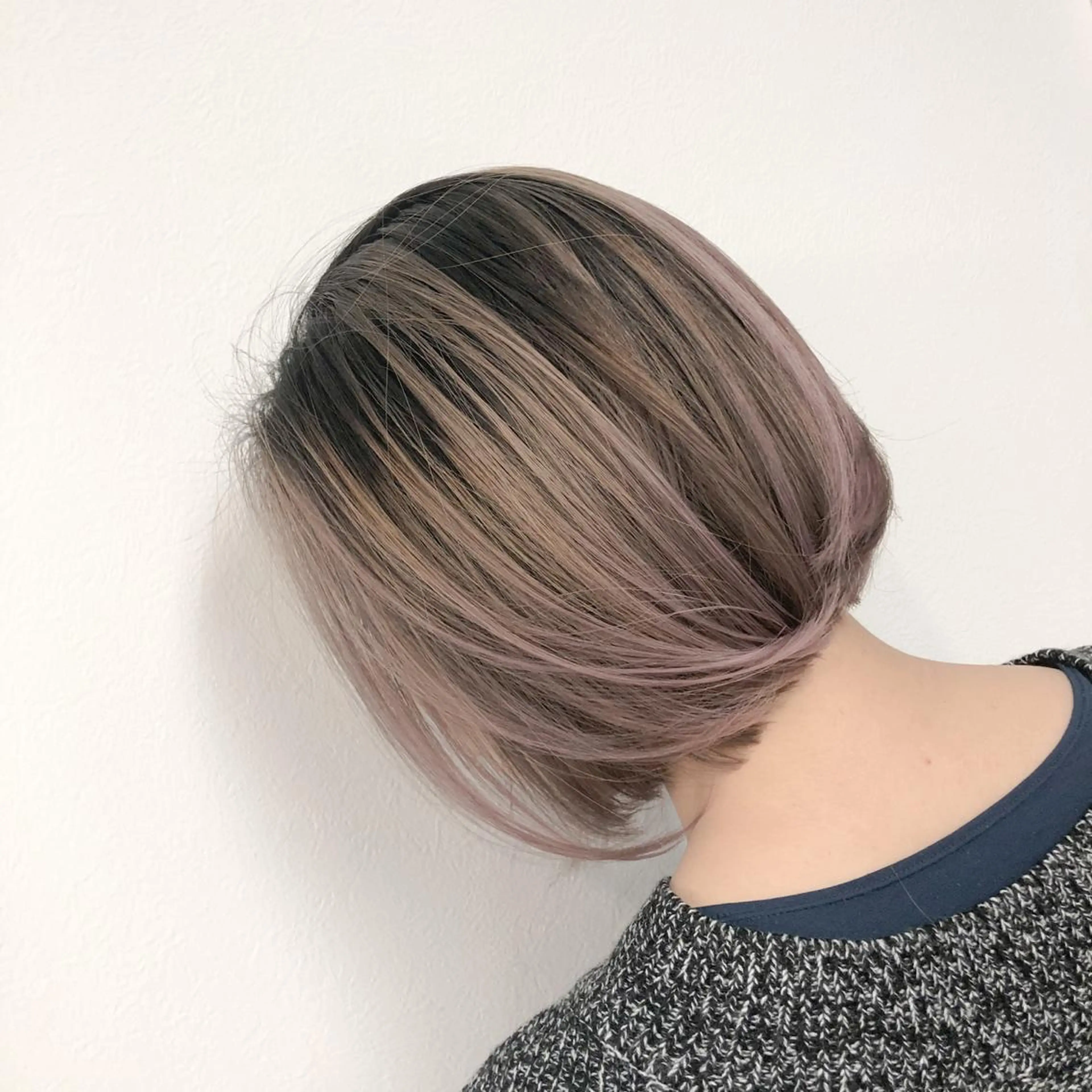 ショート カラー ヘアアレンジ バレイヤージュ デザインカラー ハイライトカラー ボブ 外国人風カラー アンドウ ユウ/ レイヤーカット/韓国のヘアスタイル