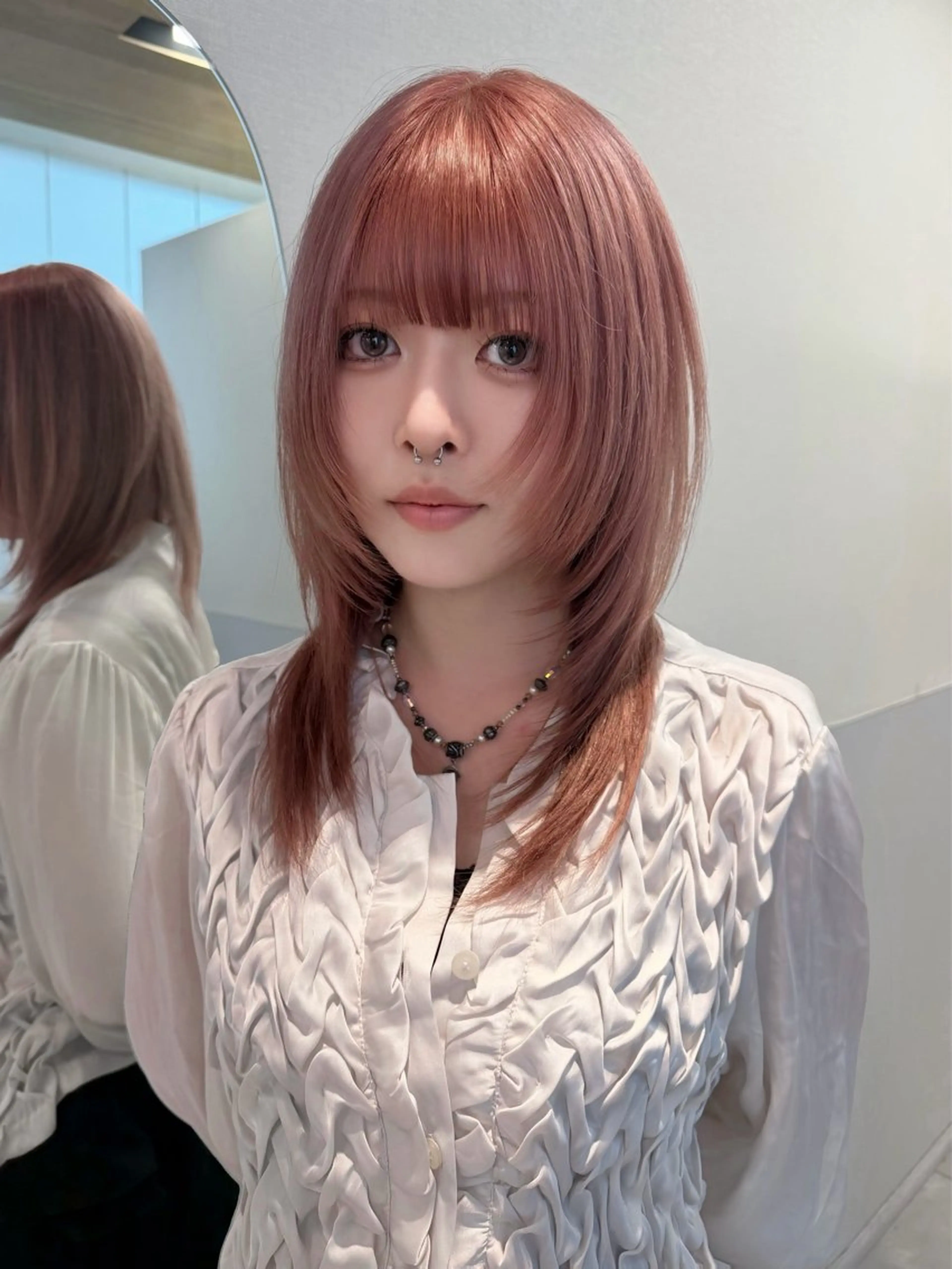 ミディアム ヘアカラー トリートメント RiA/レイヤーカッ ト/ハッシュカットのヘアスタイル