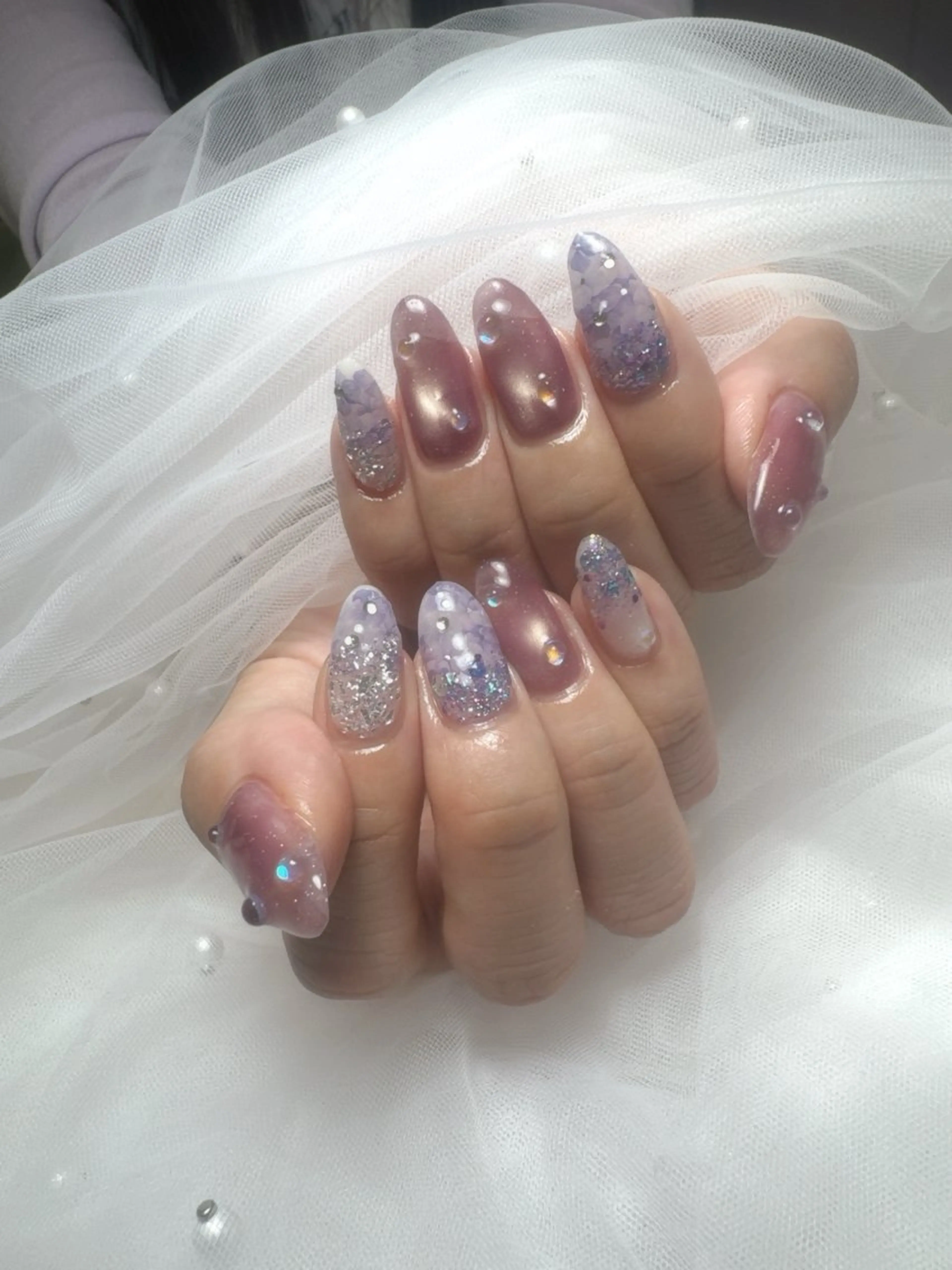 ネイル フレンチネイル ガラスフレンチ キラキラネイル 韓国ネイル 持ち込み ハンドネイル Queeens nailのネイルデザイン