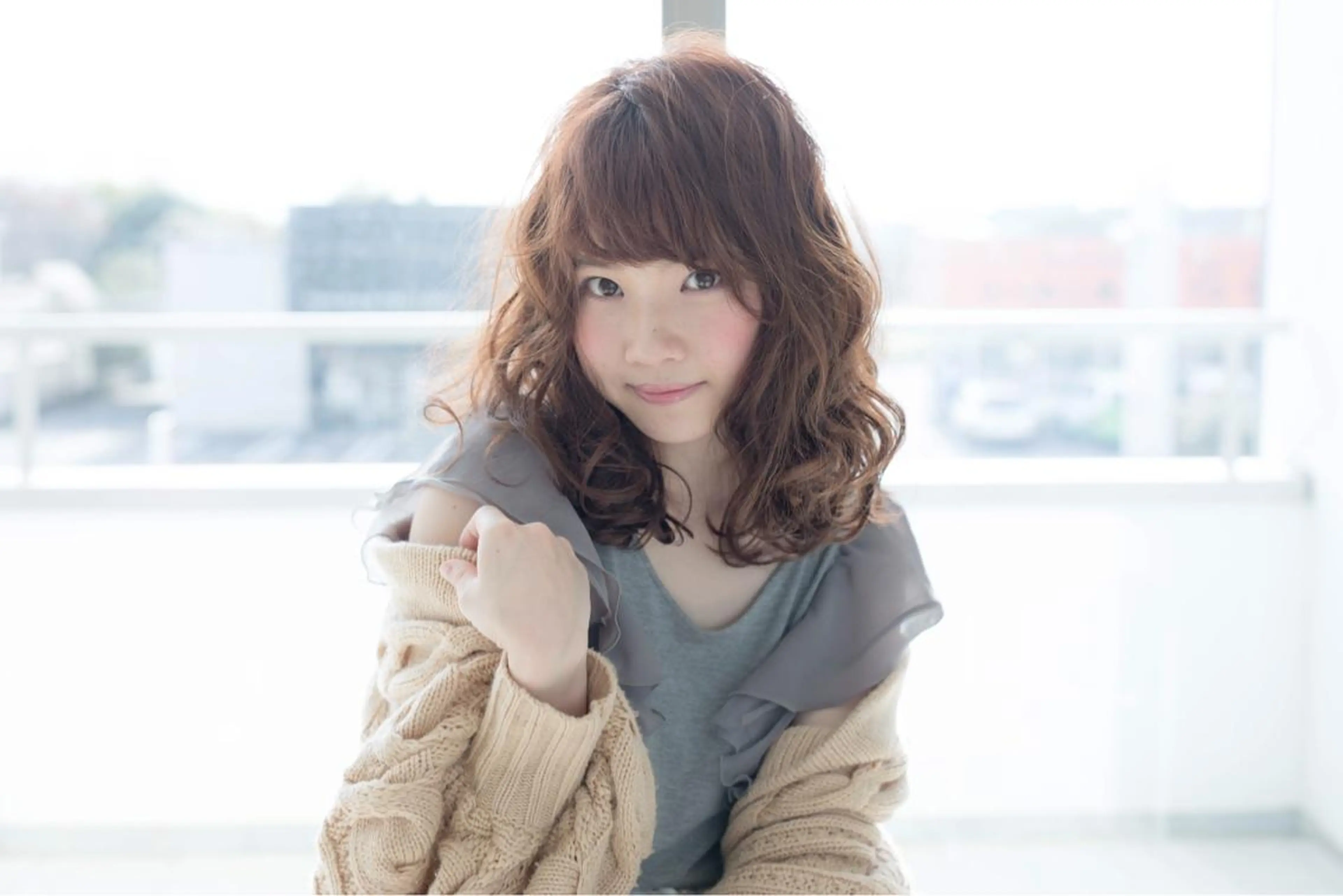 セミロング カラー 小野 和摩のヘアスタイル