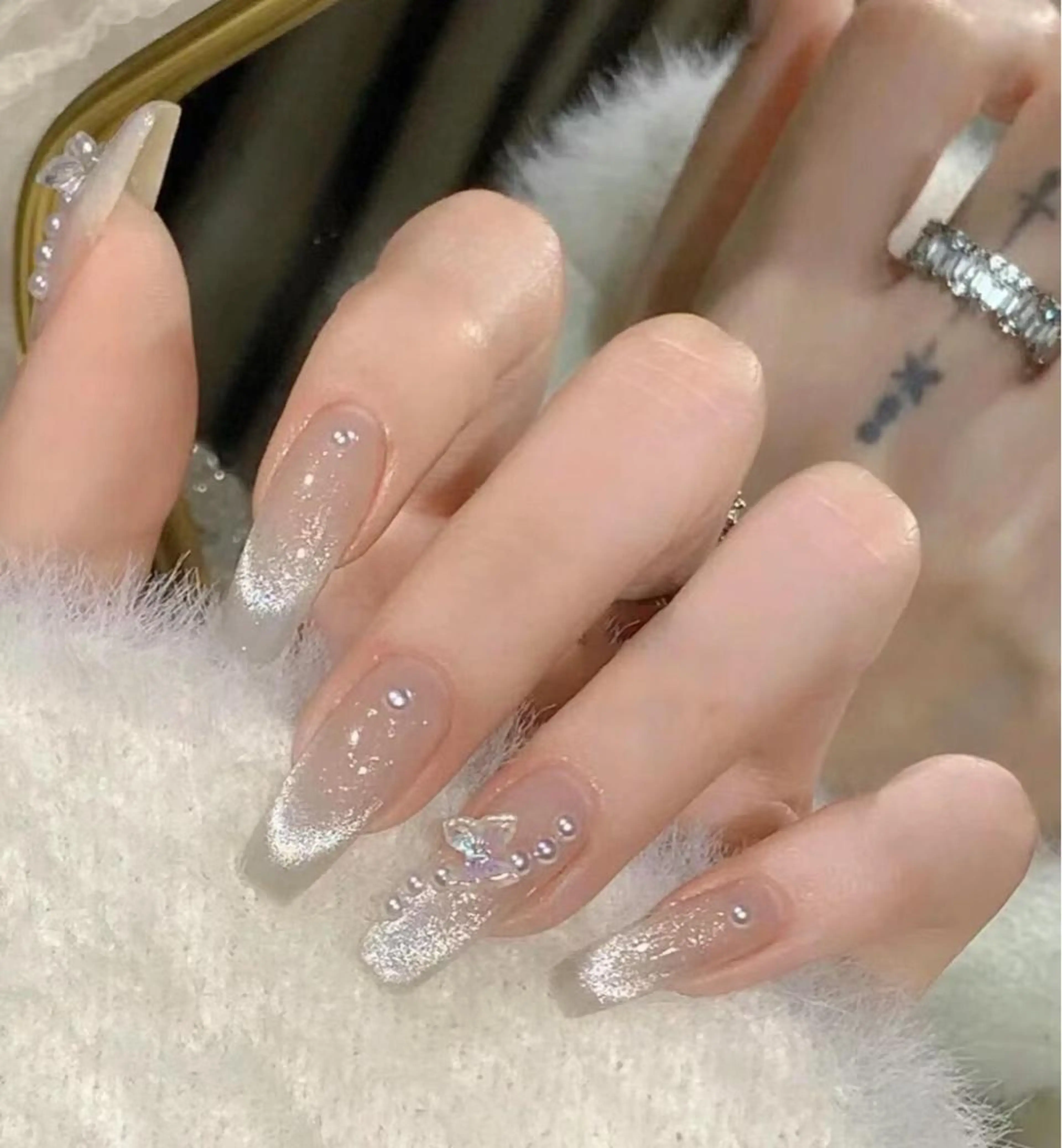 ネイル ハンドネイル MoonNail ユリ🌸のネイルデザイン