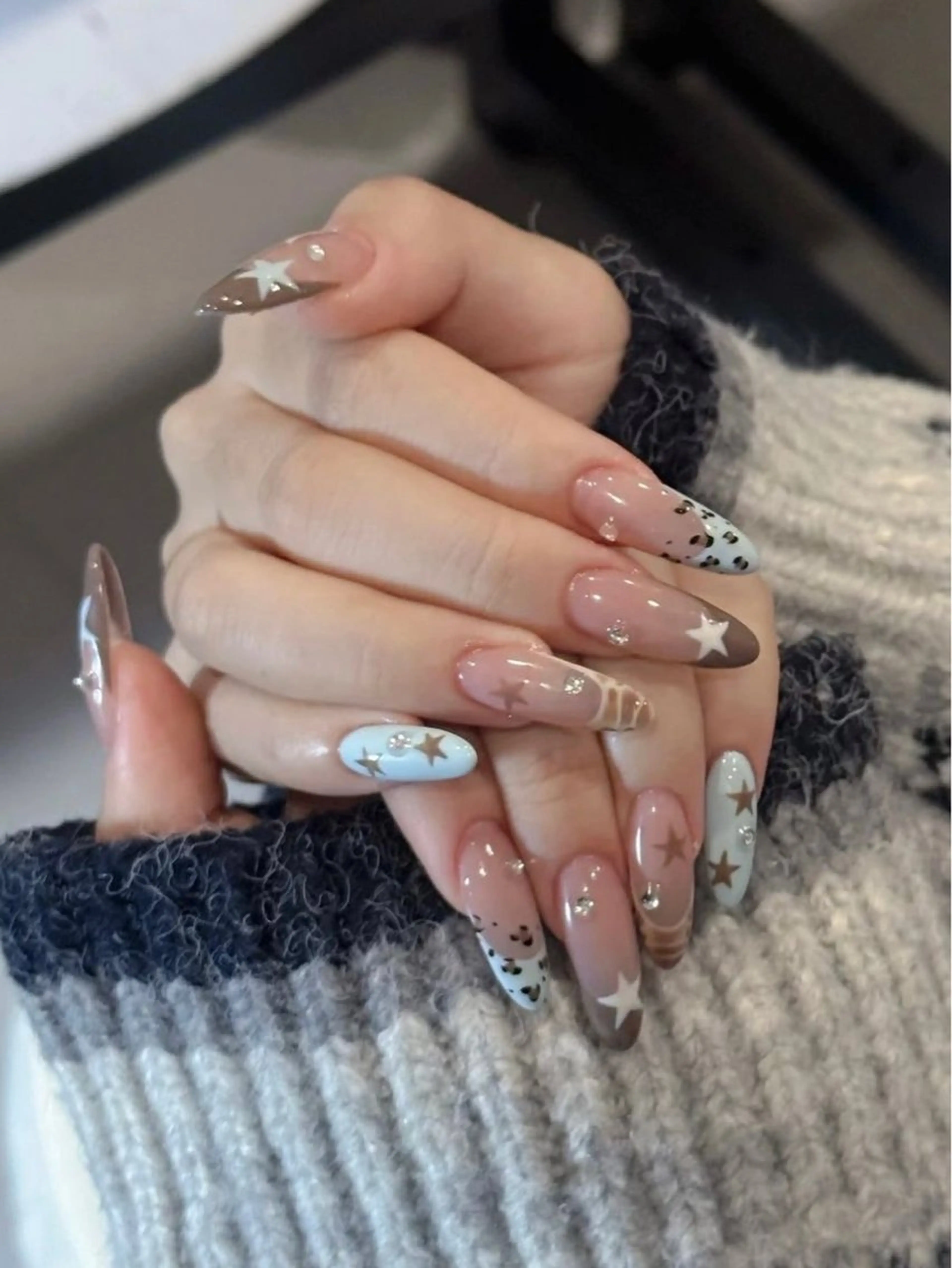 ミディアム 韓国風ヘア ハンドネイル Aila Nail HanChanのネイルデザイン