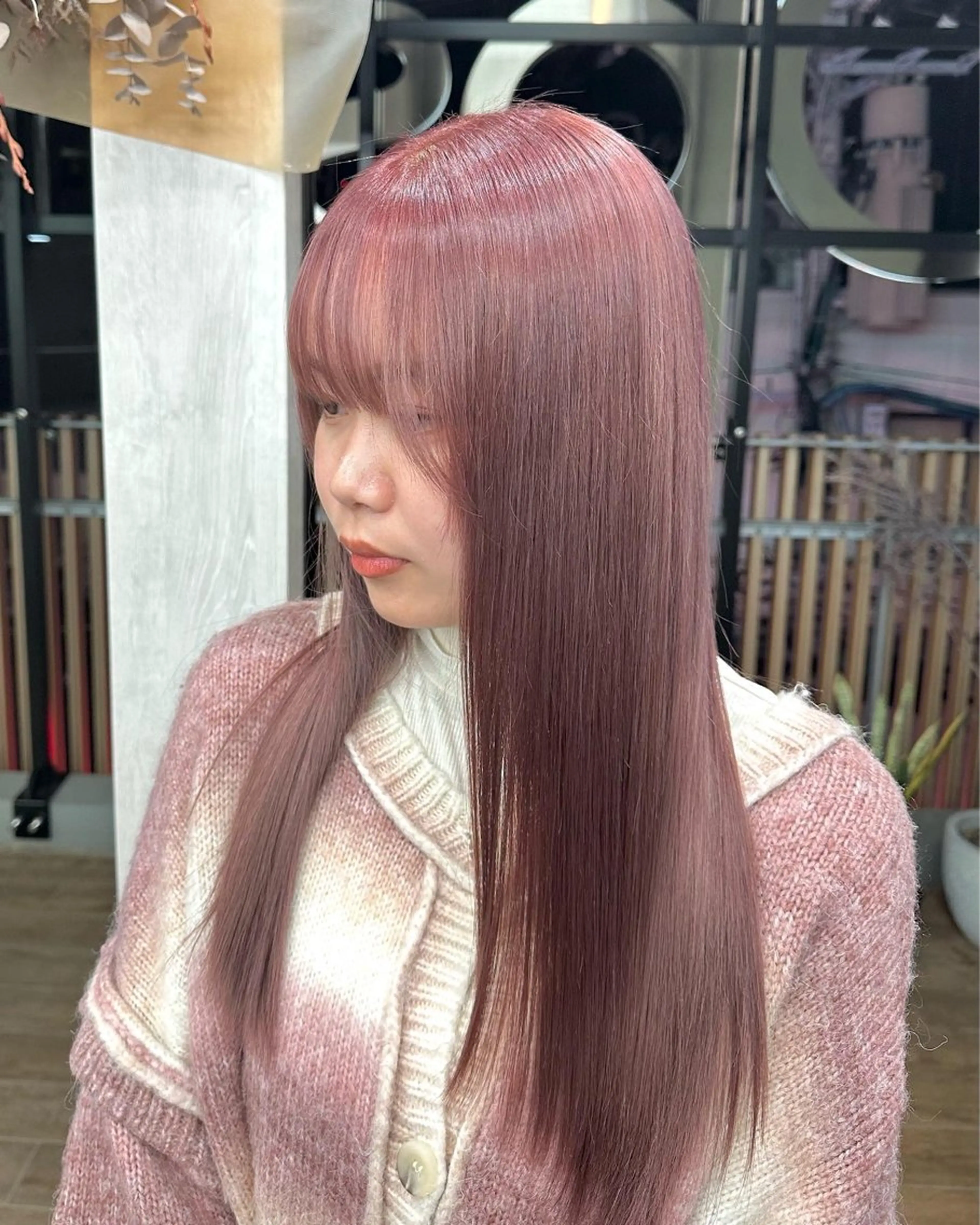 ロング カラー ベージュカラー ピンクカラー ピンクベージュ 佃 優音のヘアスタイル