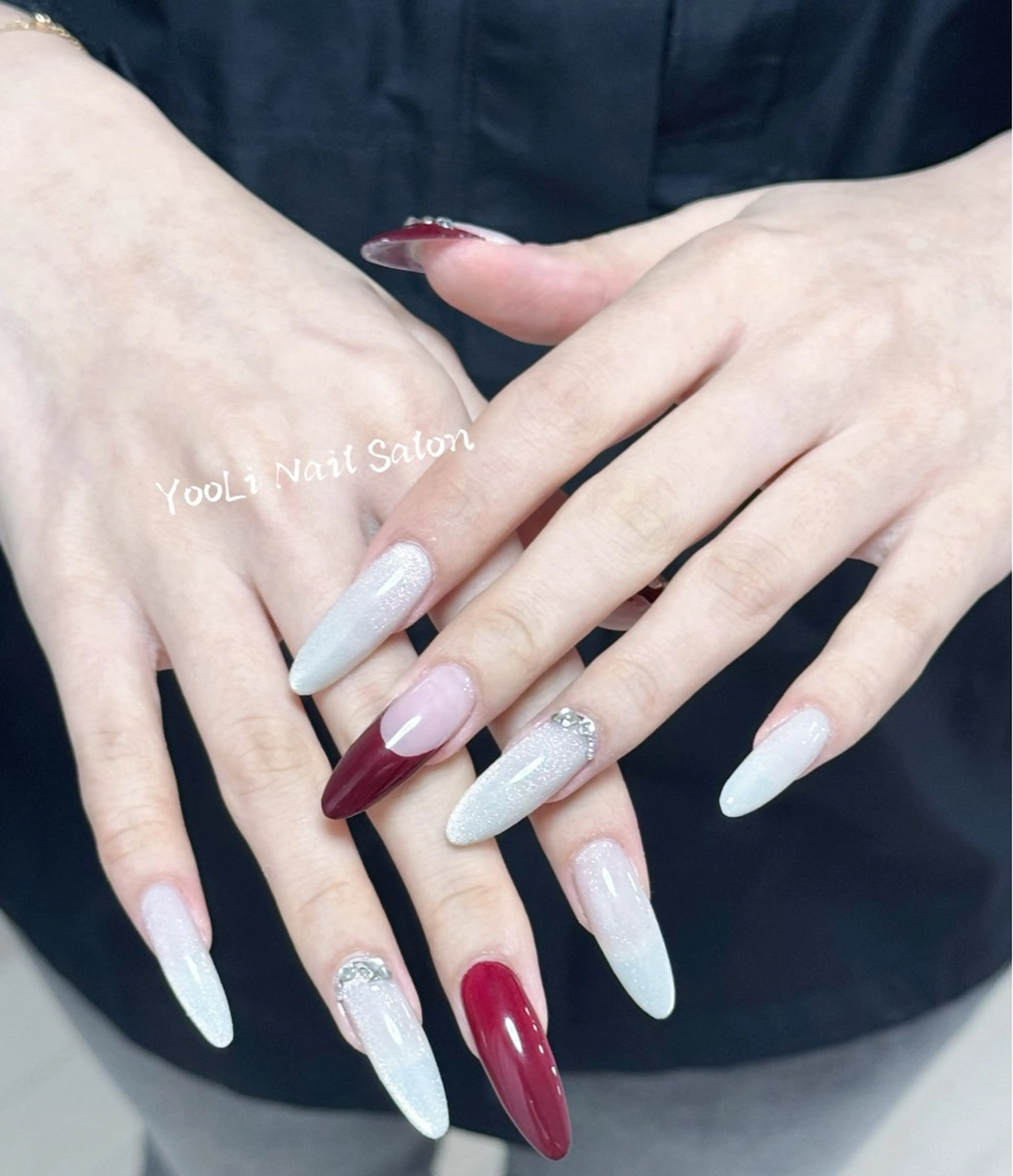 ネイル フレンチネイル グラデーション キラキラネイル 韓国ネイル マグネットネイル ハンドネイル 🎀🎀YooLi Nail Salonのネイルデザイン