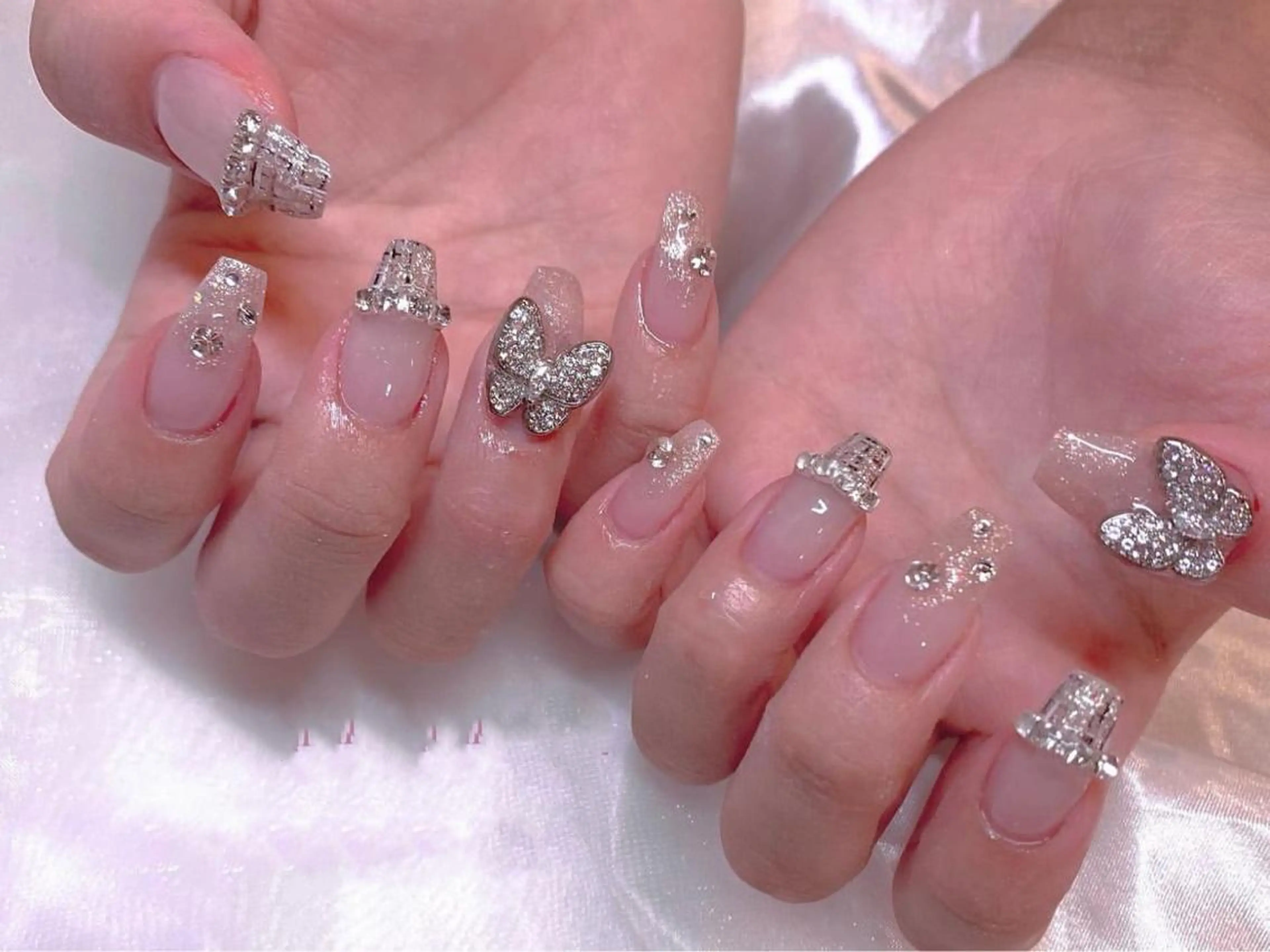 ネイル ハンドネイル VIVIAN リサのネイルデザイン