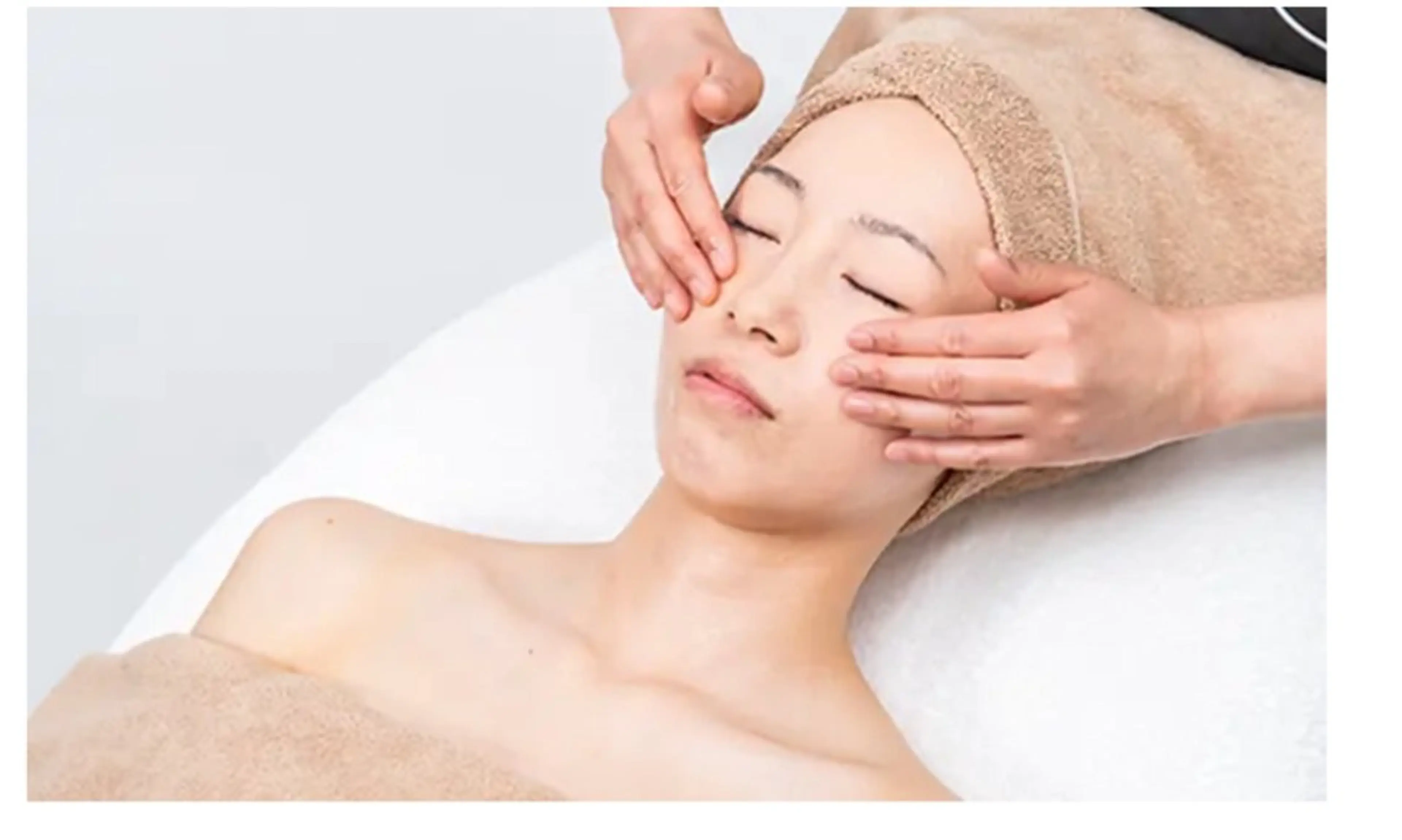 フットツボ押し付き👠引き上げフェイシャル♡通常ビジター価格13200円⇒11000円！の写真