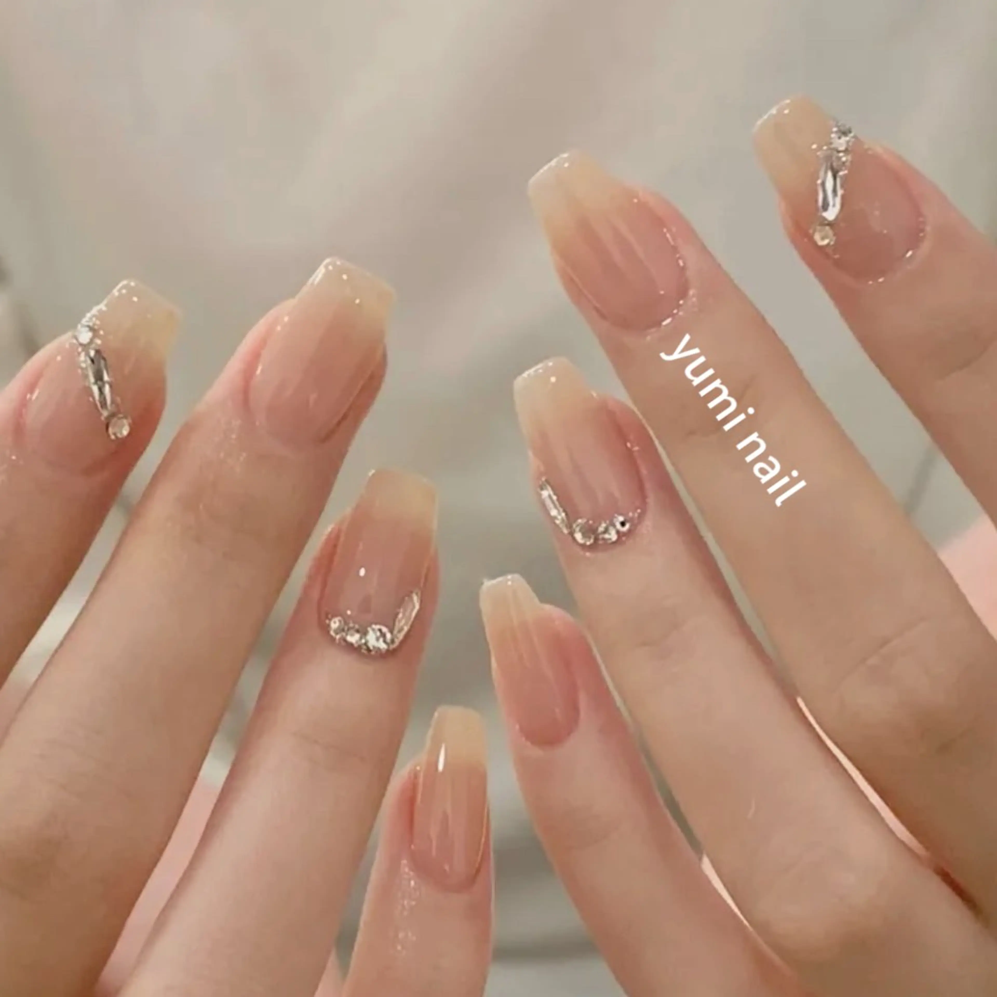 ネイル 𝐲𝐮𝐦𝐢🎀 長さ出しデザイン専門のネイルデザイン