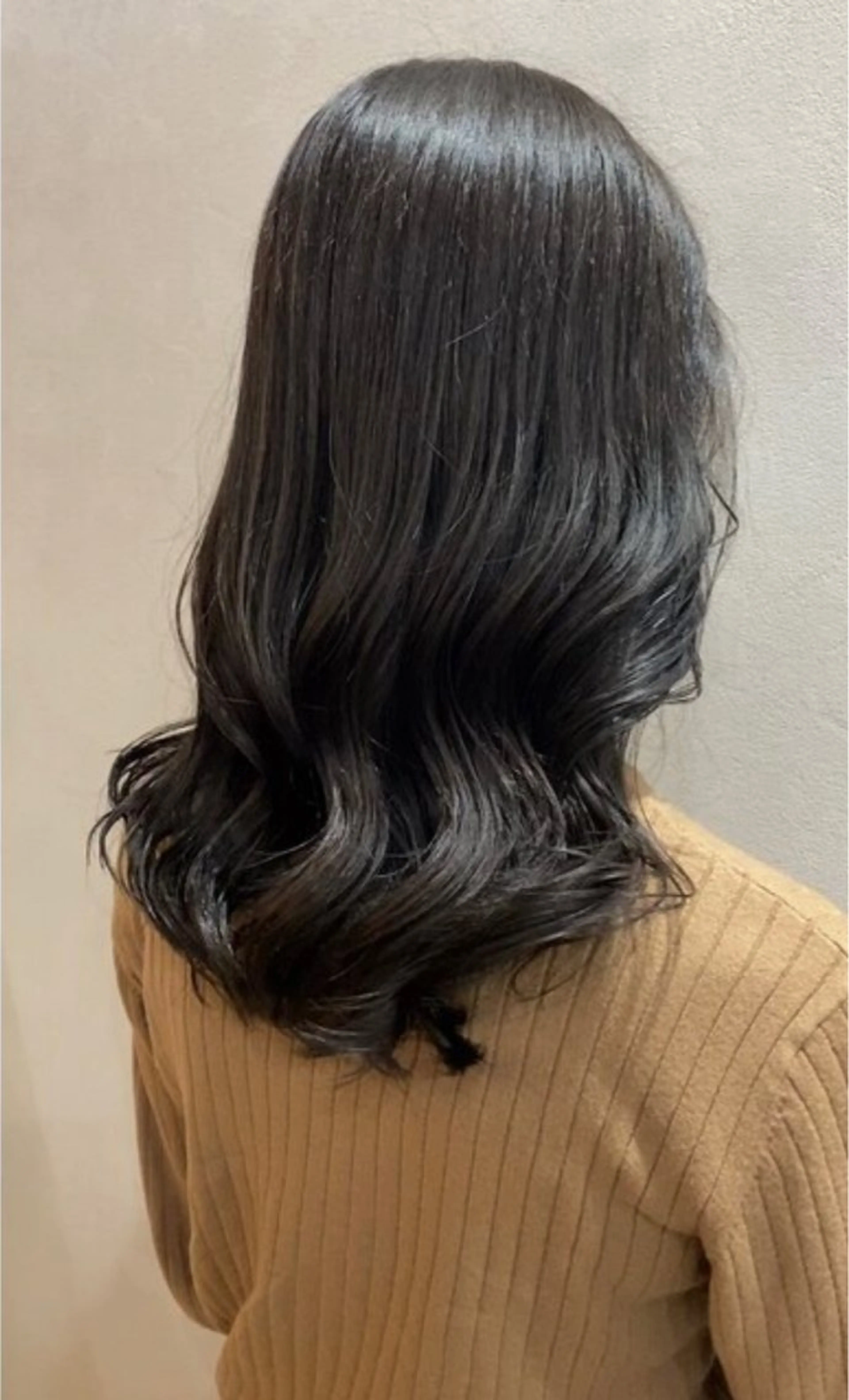 カラー 艶髪🥣透明感カラー 🫧前田奈津実のヘアスタイル