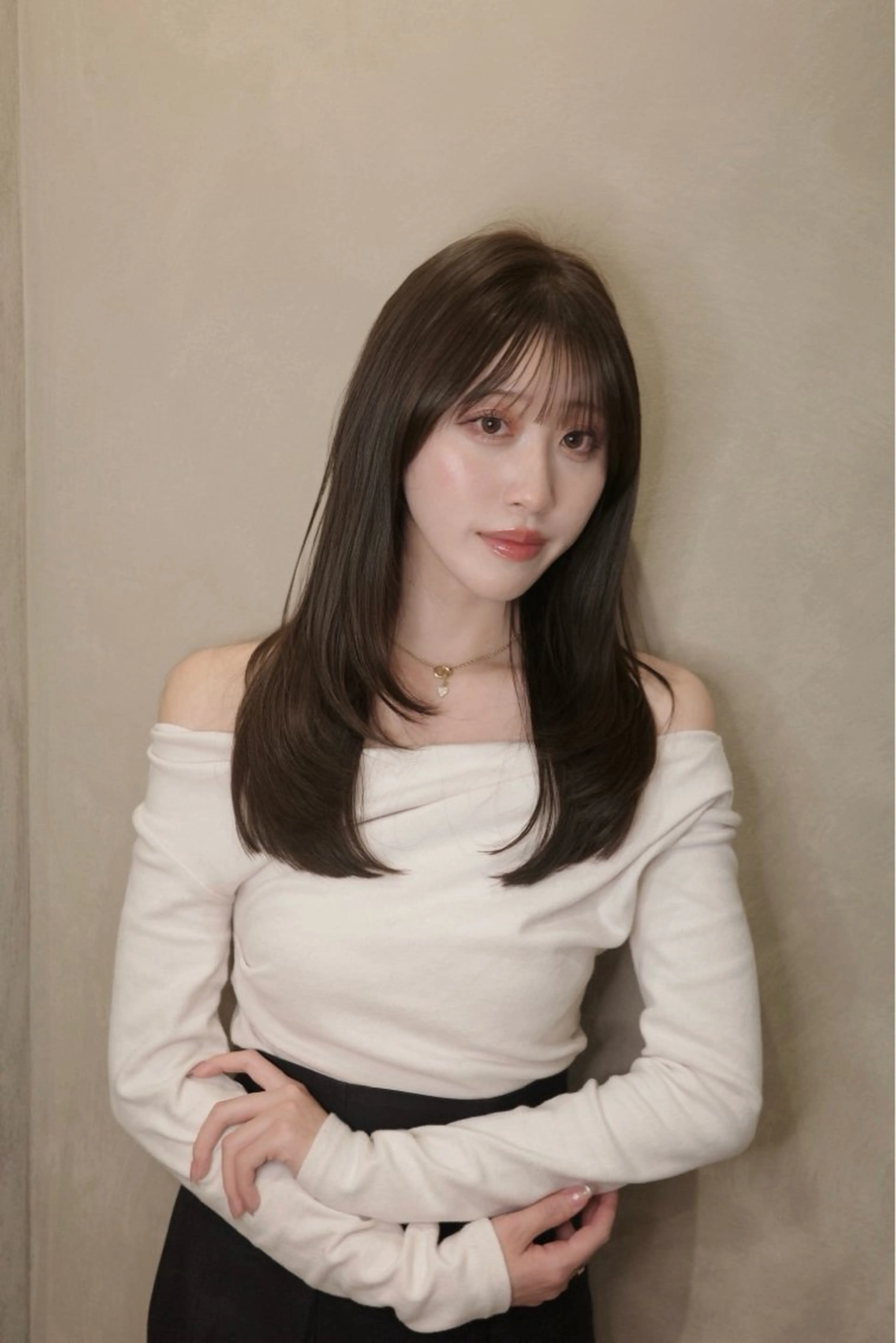 セミロング 髪質改善 レイヤーカット 似合わせカット 美顔形成｜酒井 ｜青山のヘアスタイル