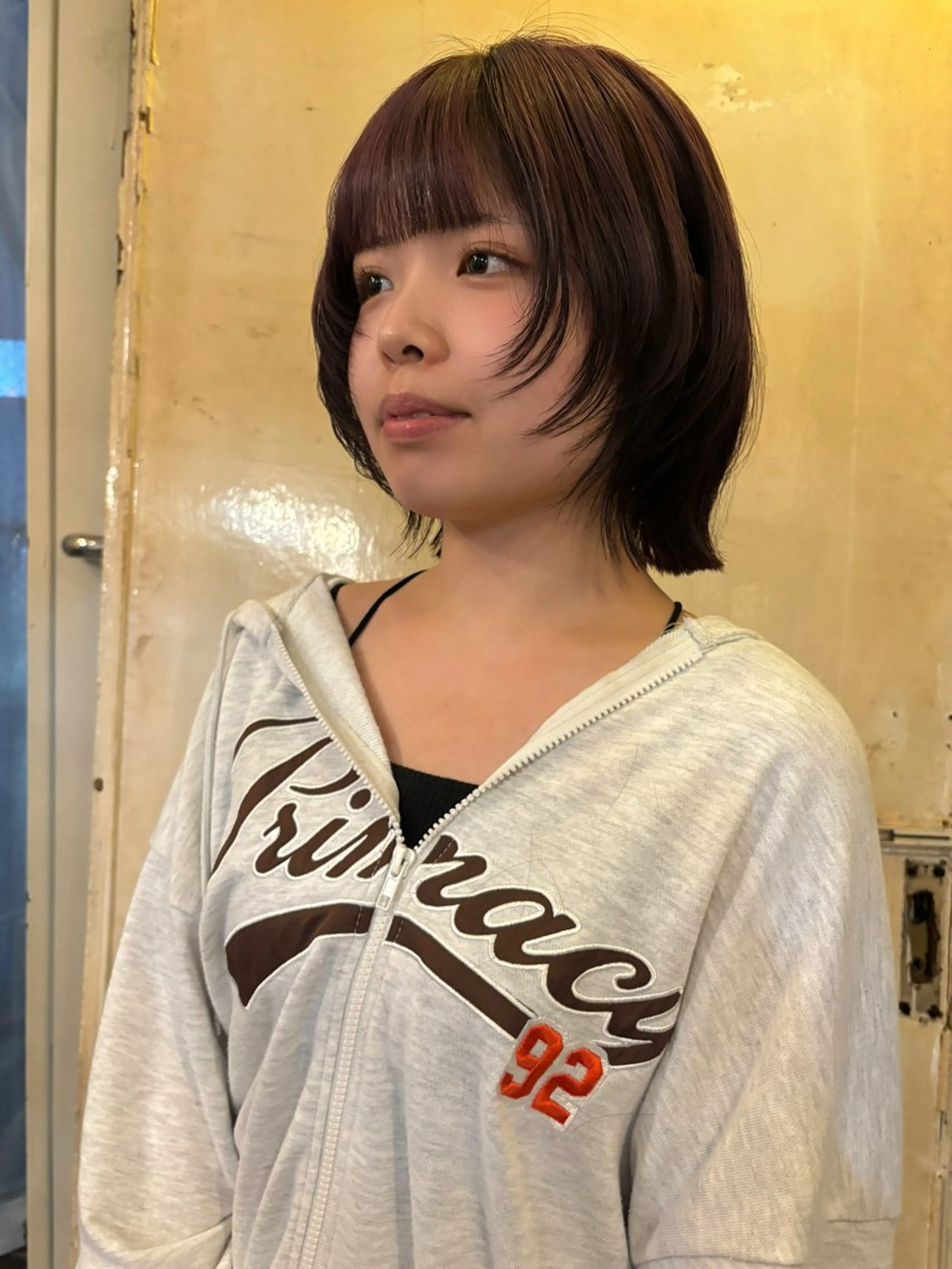 ミディアム ヒラカホ/ ブリーチ/似合わせのヘアスタイル