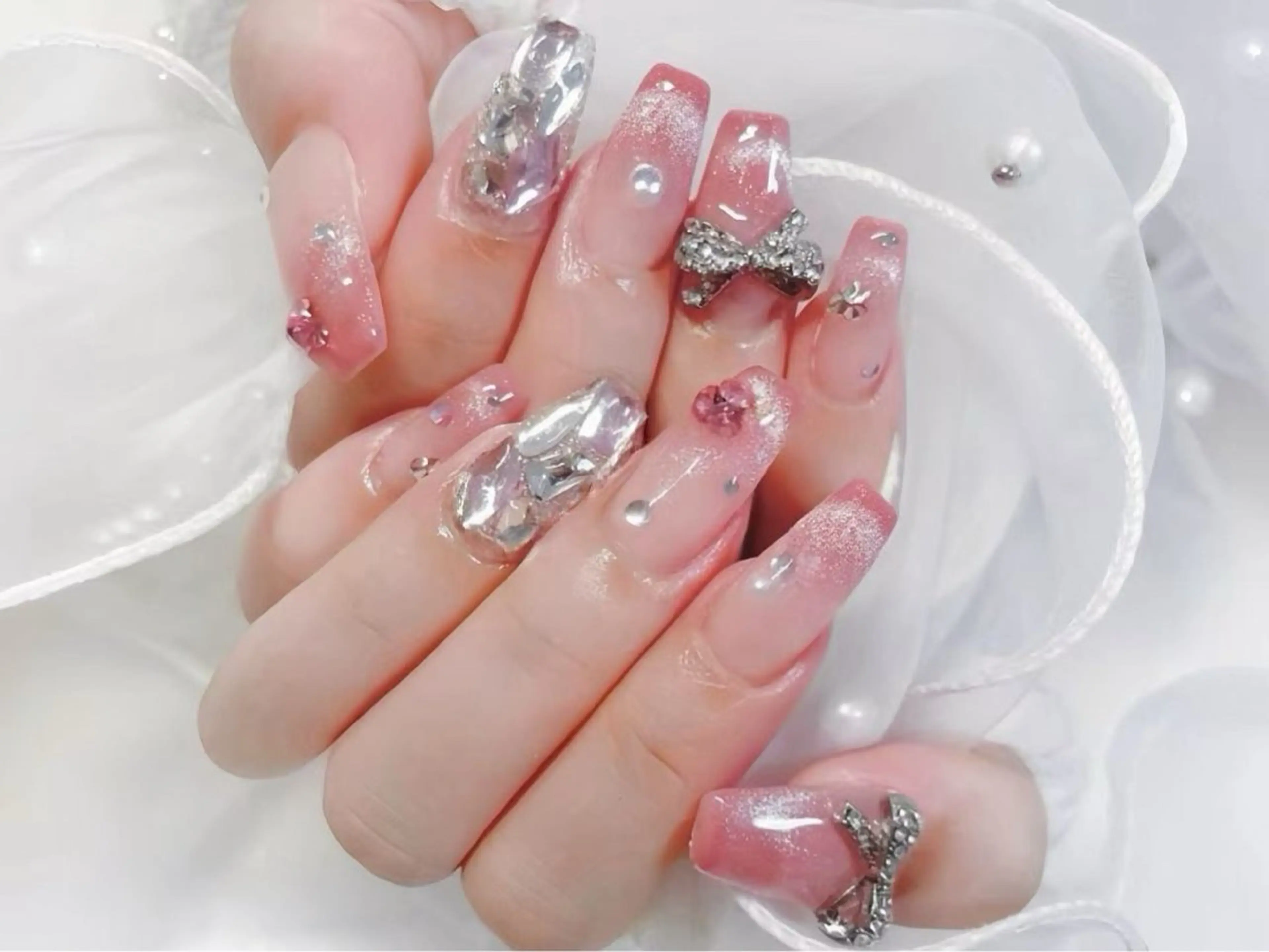 ネイル ハンドネイル H3 NAIL エミのネイルデザイン
