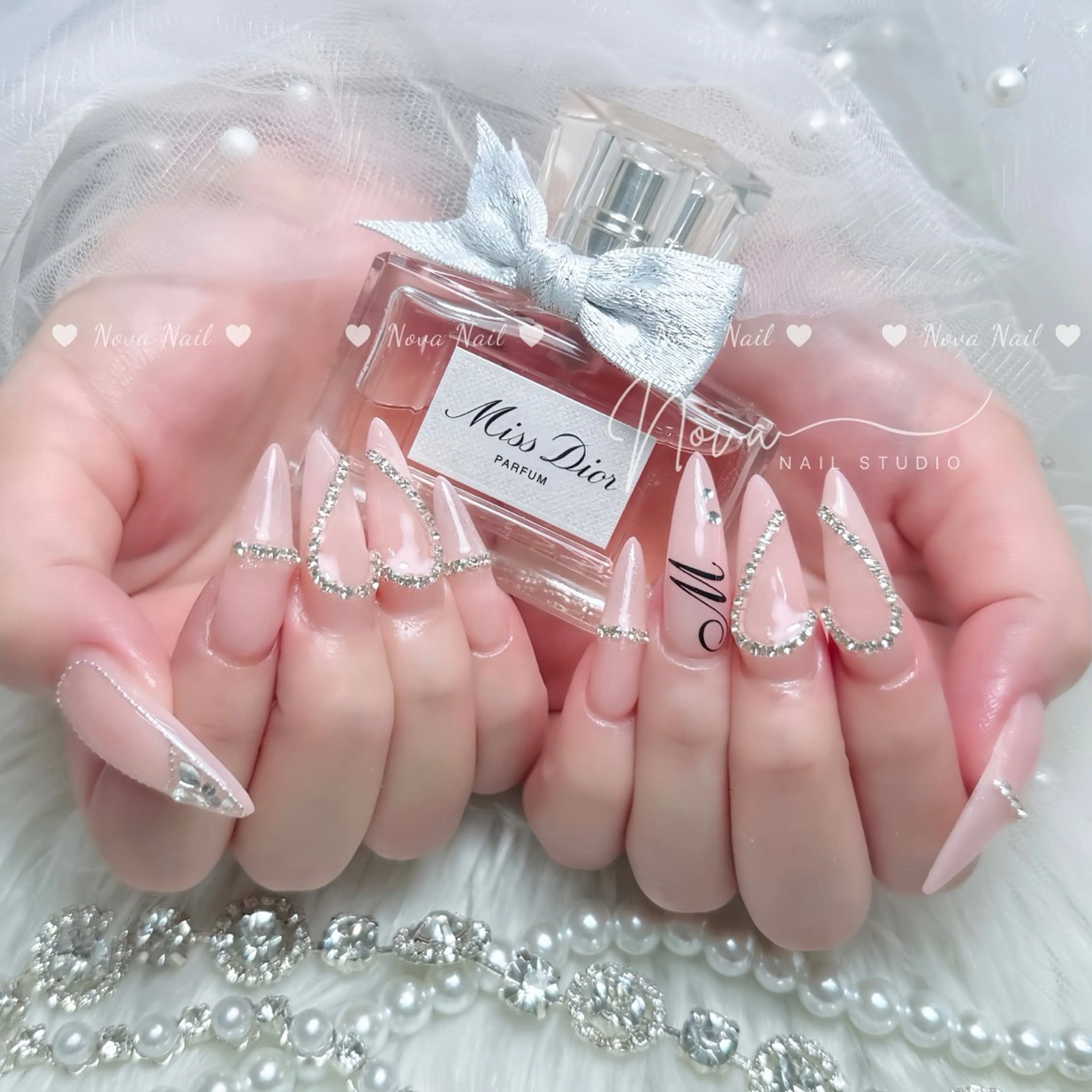 ネイル ハンドネイル ハンドケア Nova Nail Nambaのネイルデザイン