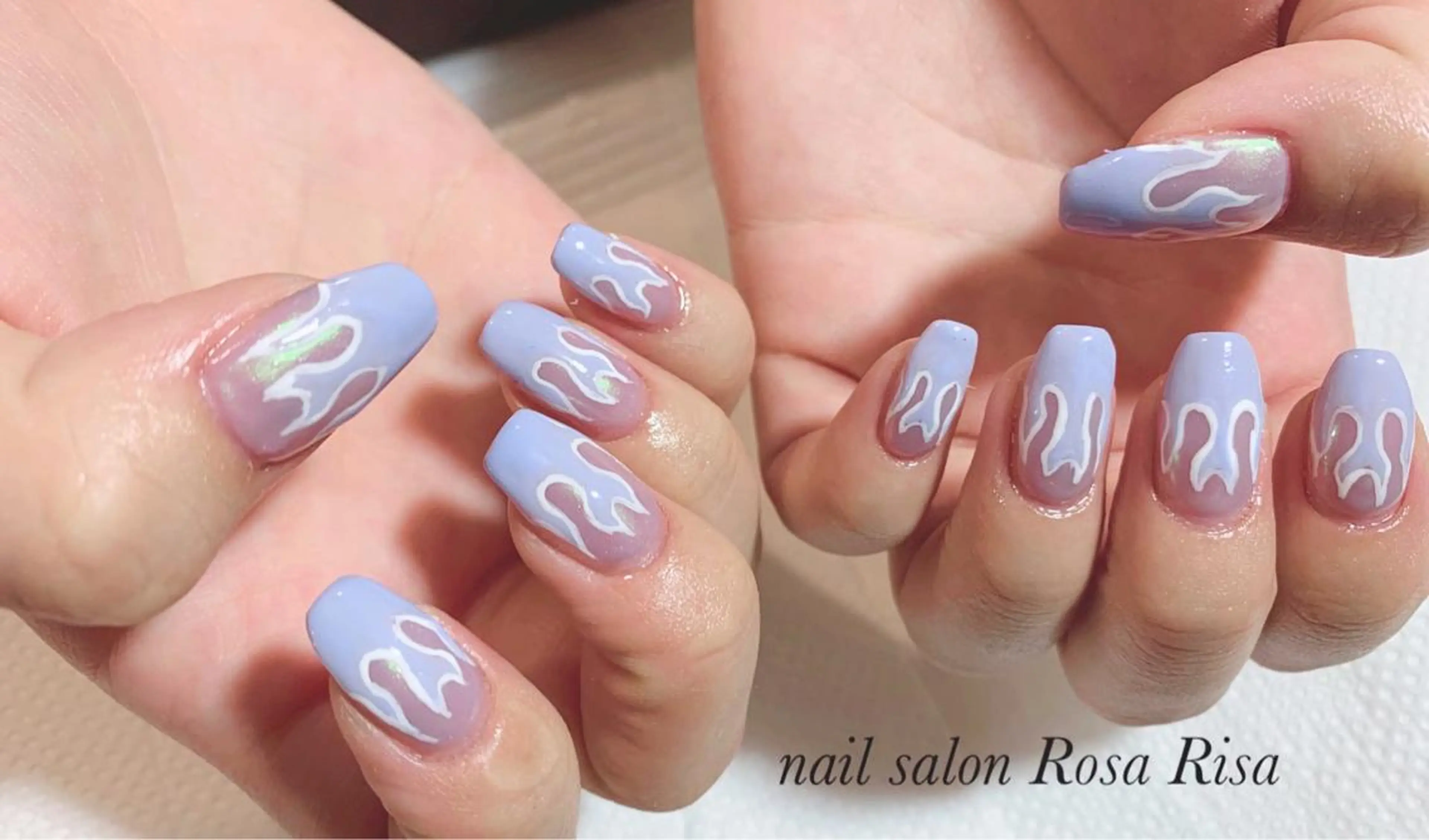 ミディアム ネイル ネイルスタジオ シェイクユアハンズのネイルデザイン