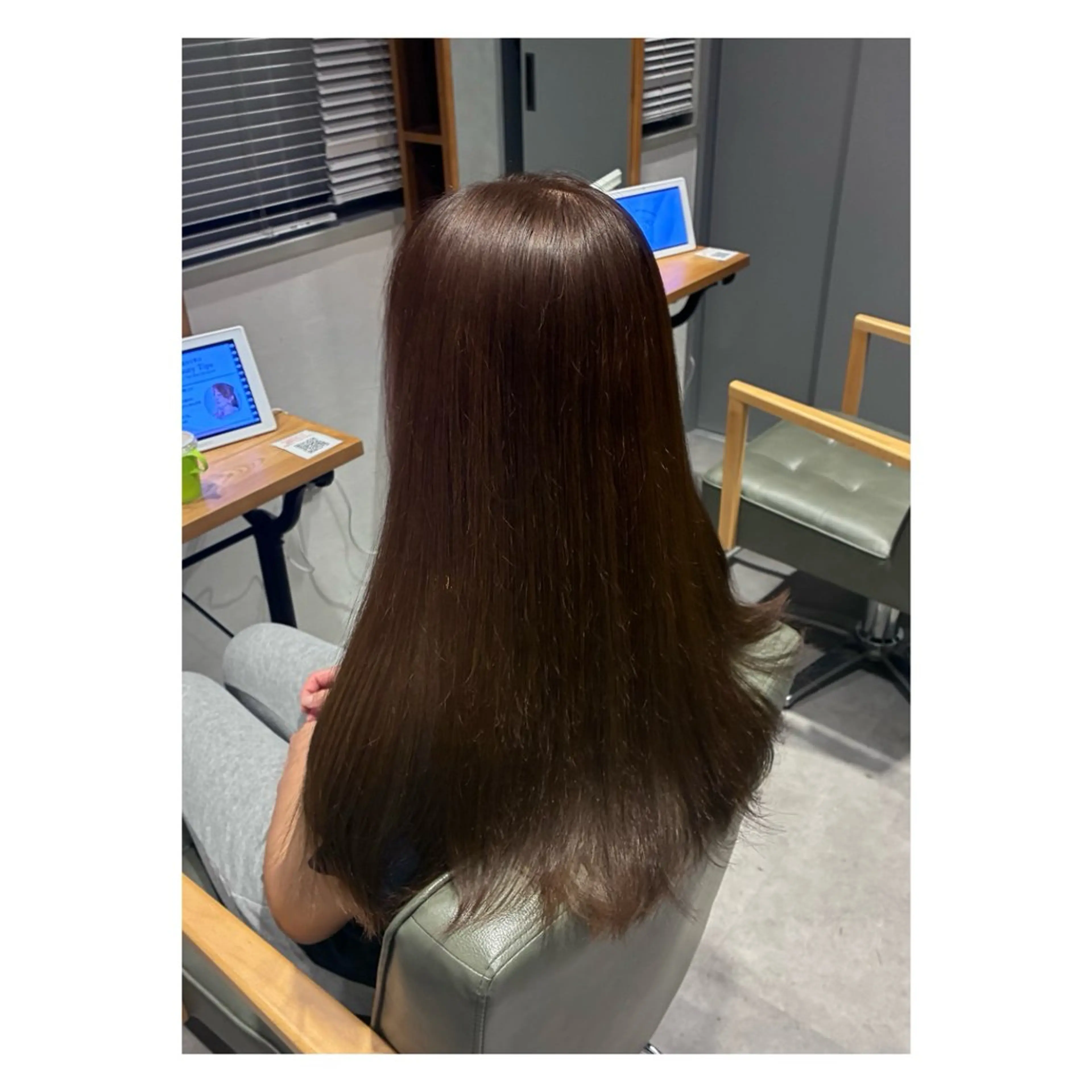 ロング ヘアカラー 石橋 咲のヘアスタイル