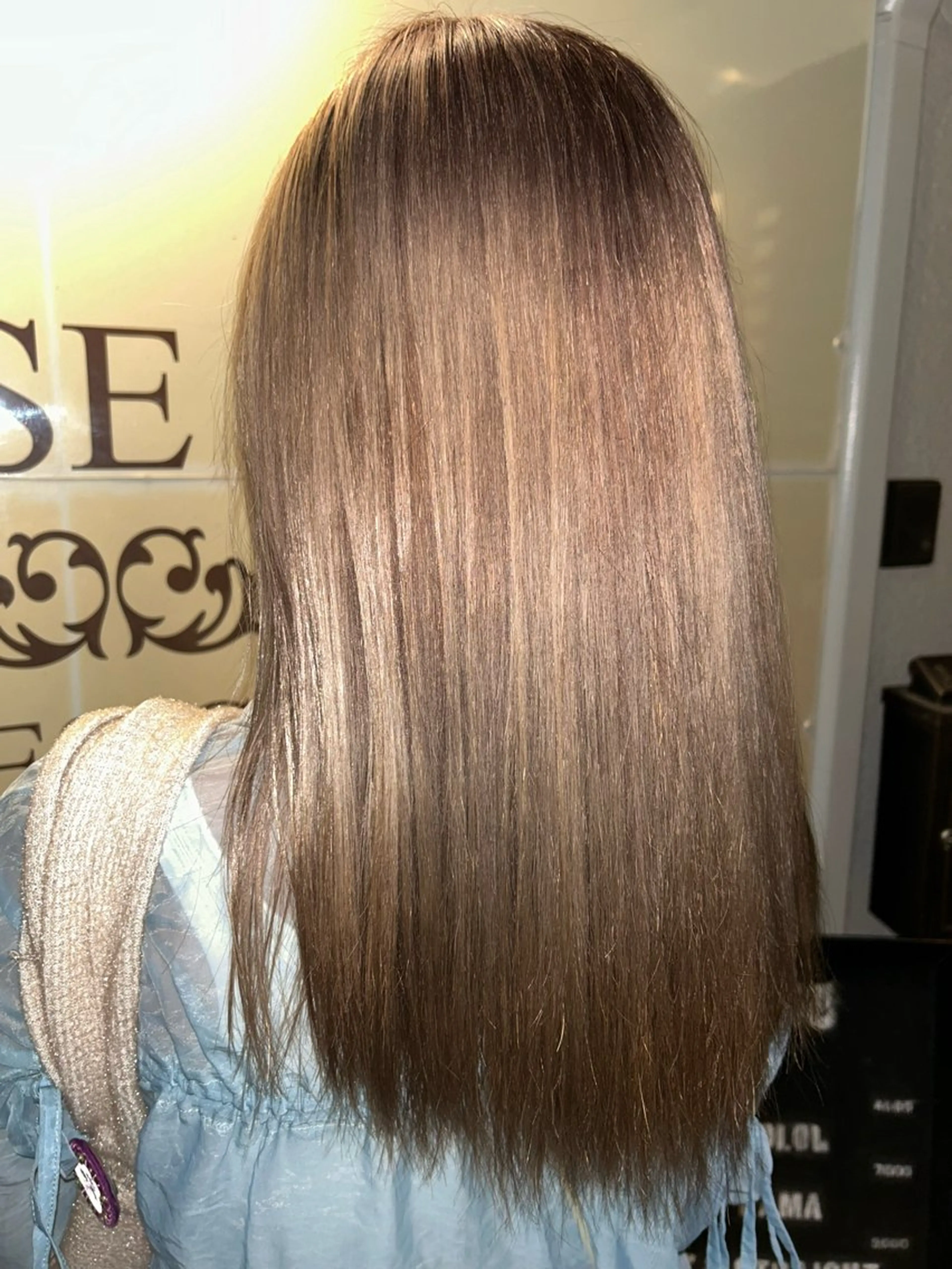 セミロング ヘアカラー ✨傷ませないカラー✨ Ryuのヘアスタイル